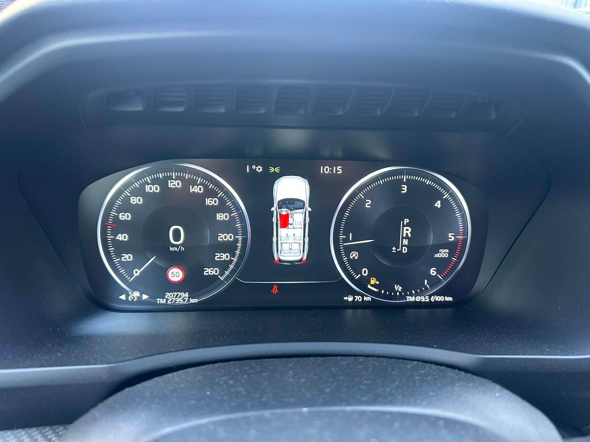 VOLVO XC90 D5 AWD R-Design Geartronic-image-10