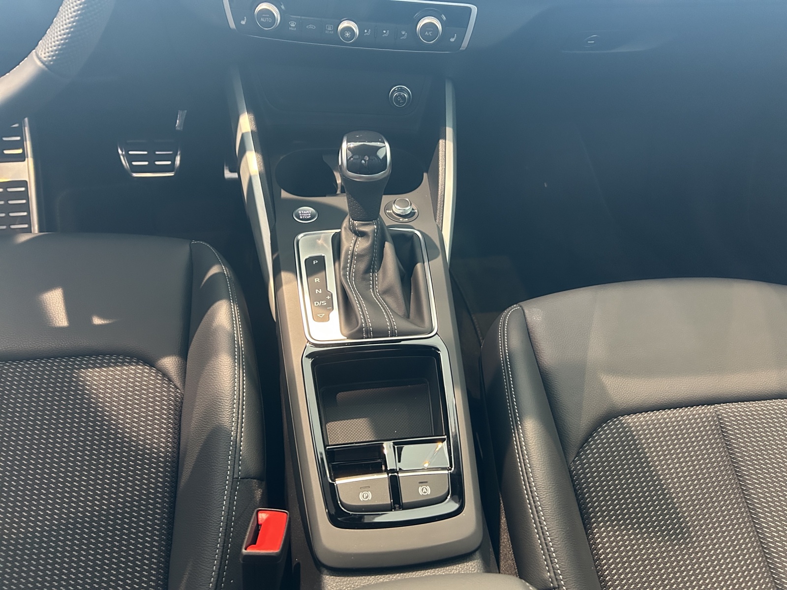AUDI Q2 35 TFSI advanced S-tronic-image-9