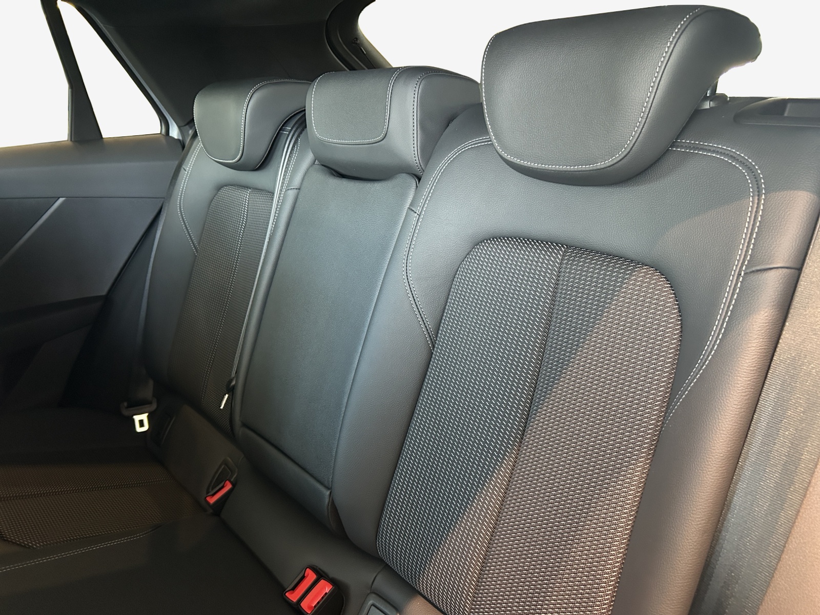 AUDI Q2 35 TFSI advanced S-tronic-image-11