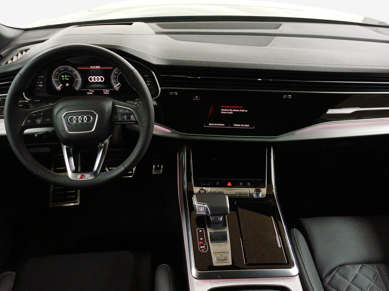 AUDI Q8 SUV TFSI e quattro 290 kW Attraction tiptronic-image-8