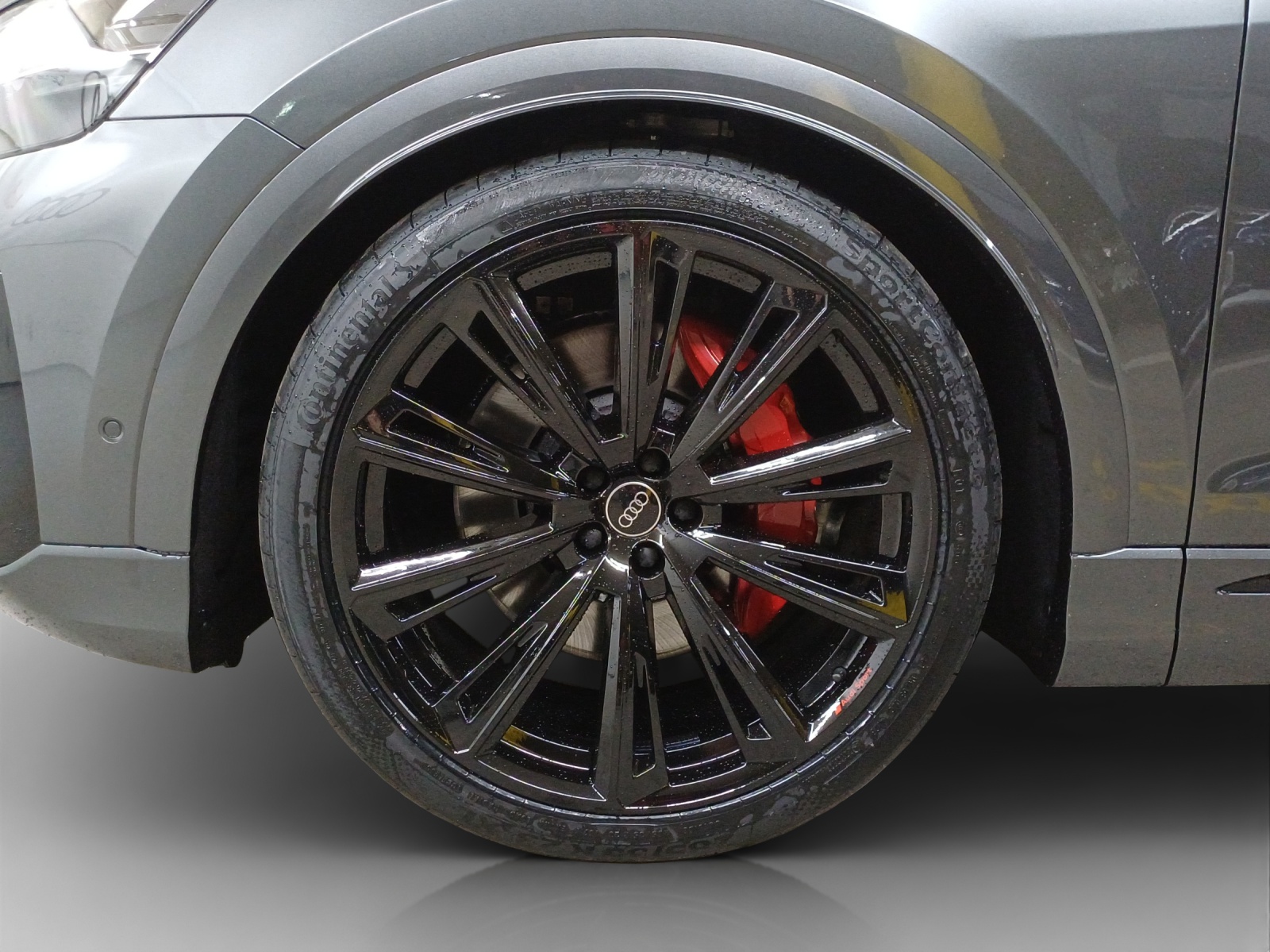 AUDI Q8 SUV TFSI e quattro 290 kW Attraction tiptronic-image-15