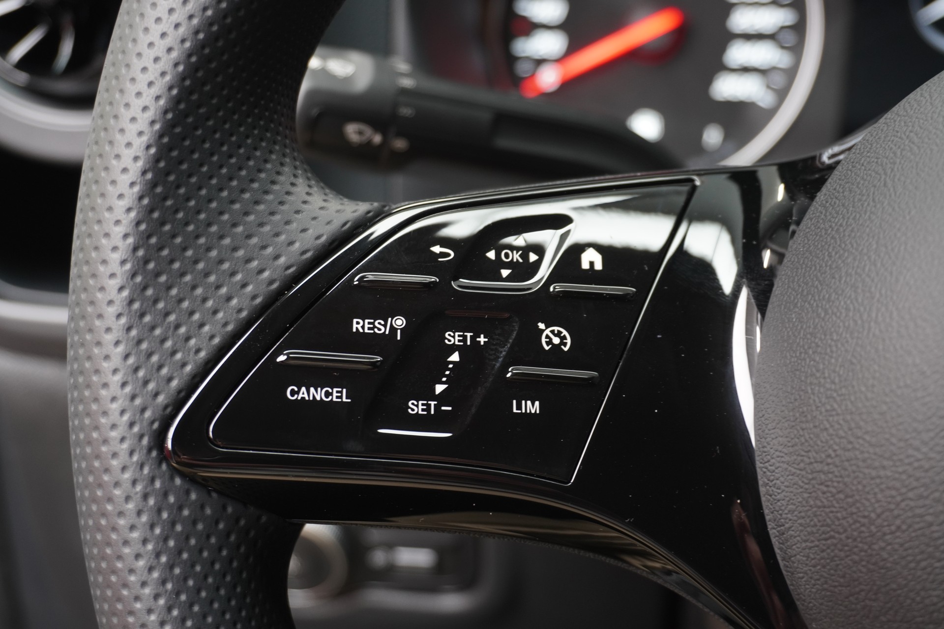 MERCEDES-BENZ Vito 114 KA PRO 4matic WORKER-image-6