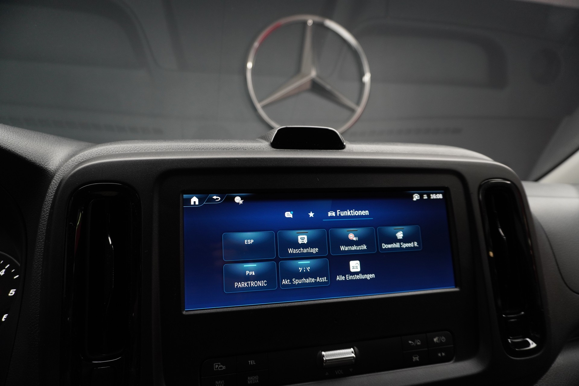 MERCEDES-BENZ Vito 114 KA PRO 4matic WORKER-image-8
