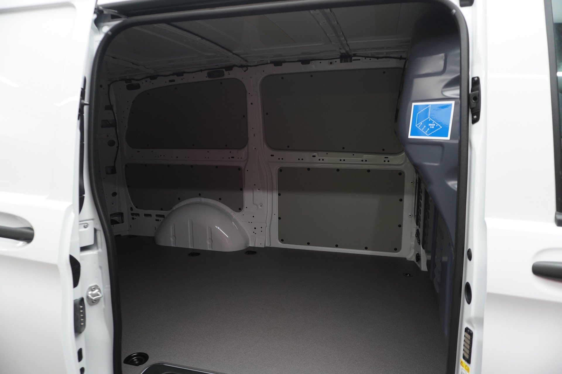 MERCEDES-BENZ Vito 114 KA PRO 4matic WORKER-image-11