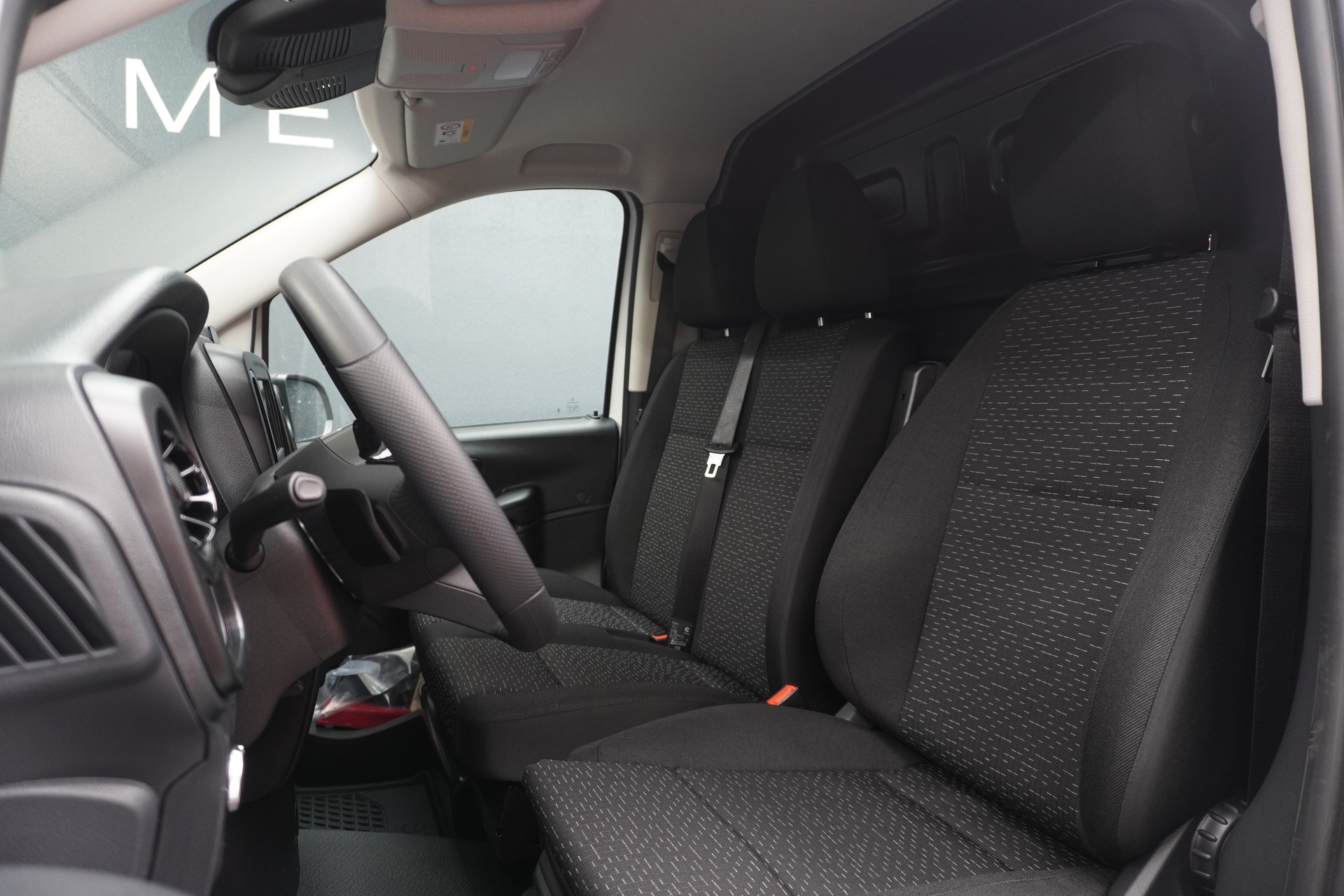 MERCEDES-BENZ Vito 114 KA PRO 4matic WORKER-image-4