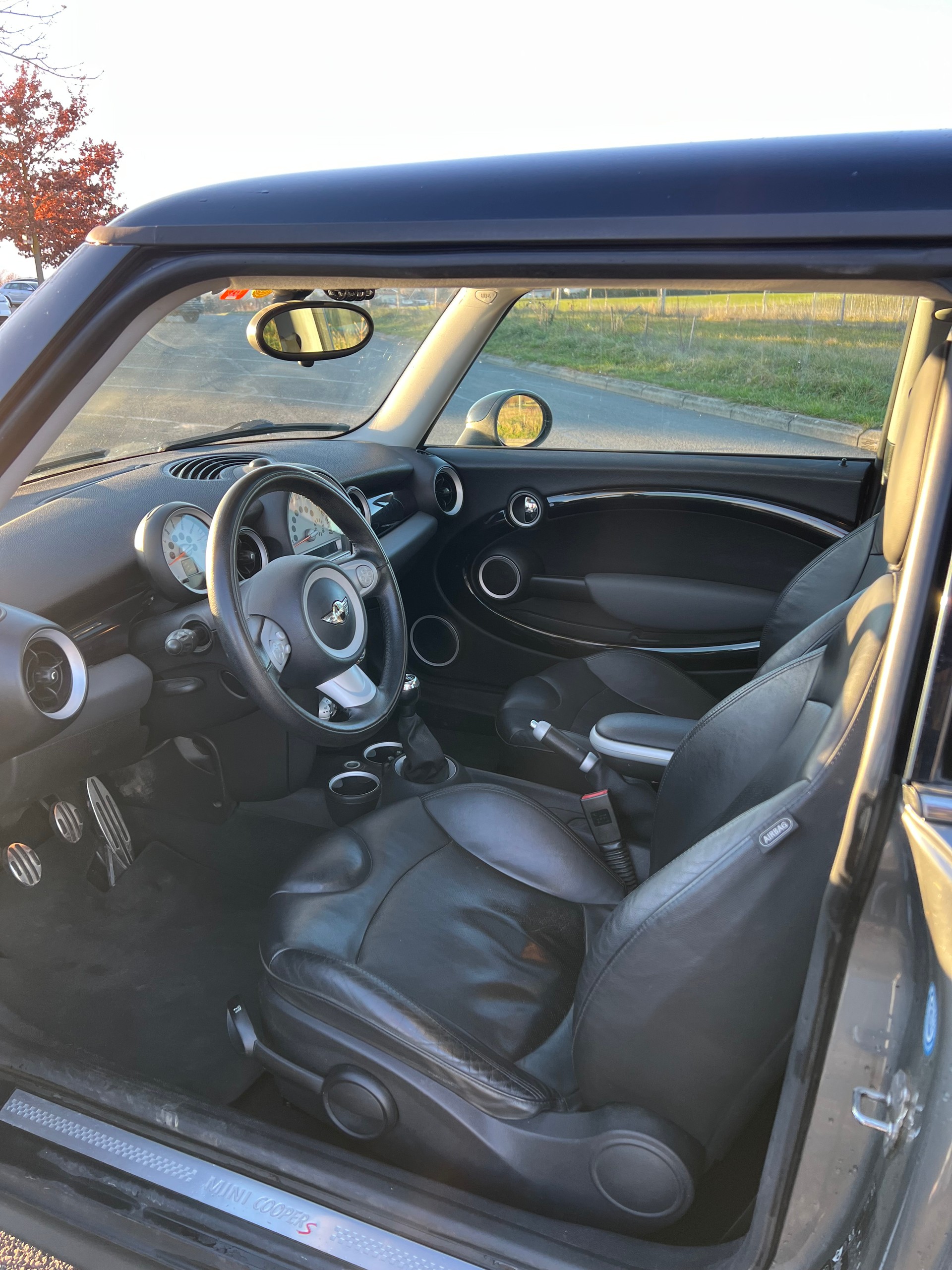 MINI Cooper S-image-9