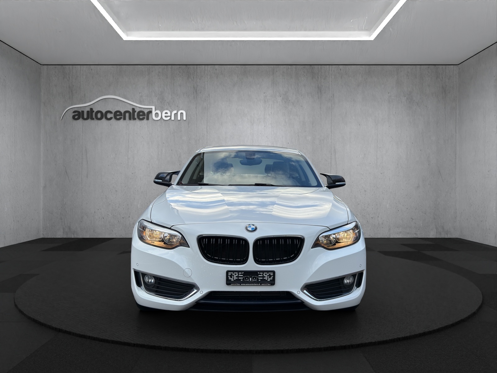 BMW 218d Luxury Line Steptronic-image-1