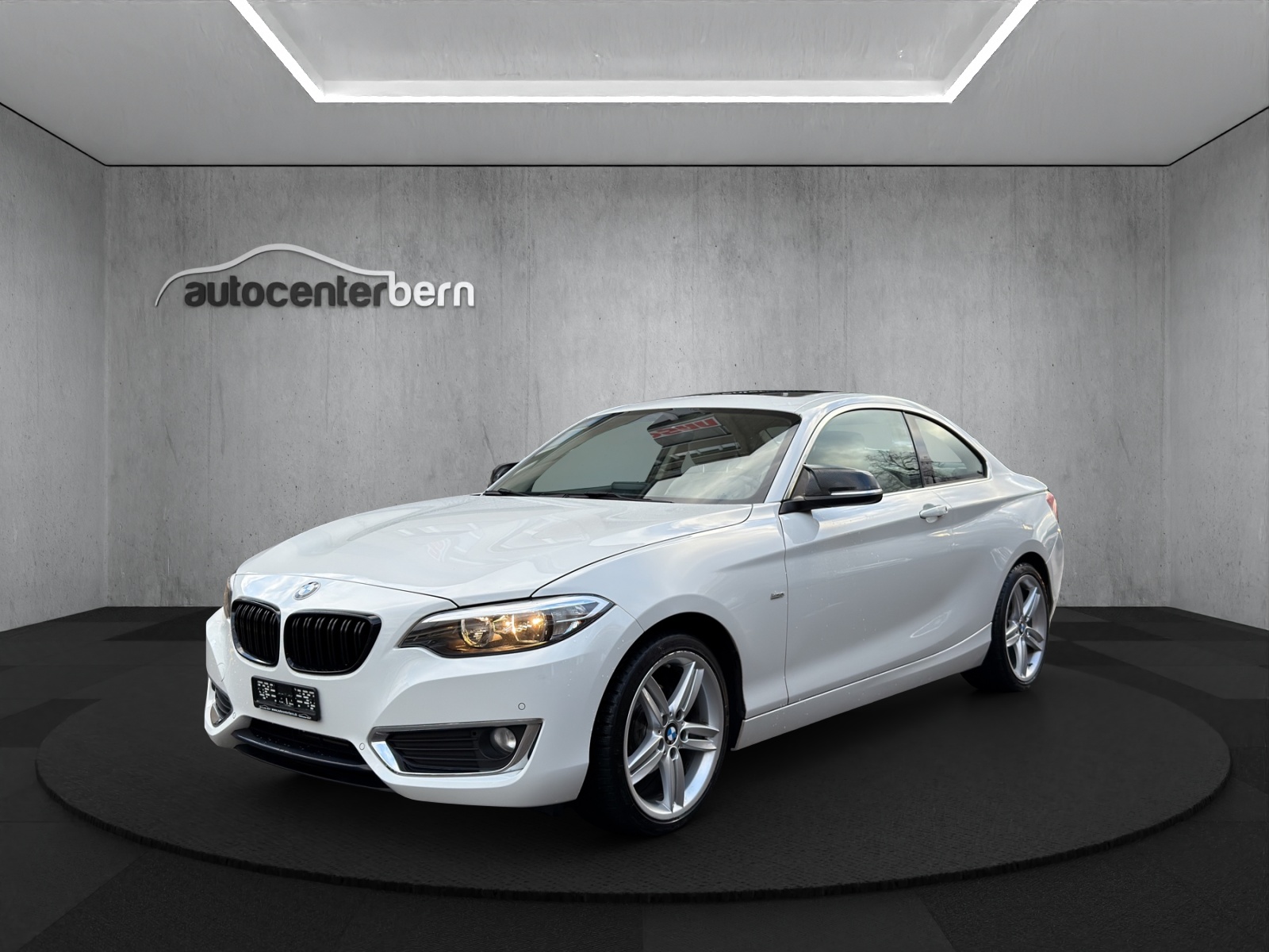 BMW 218d Luxury Line Steptronic-image-2