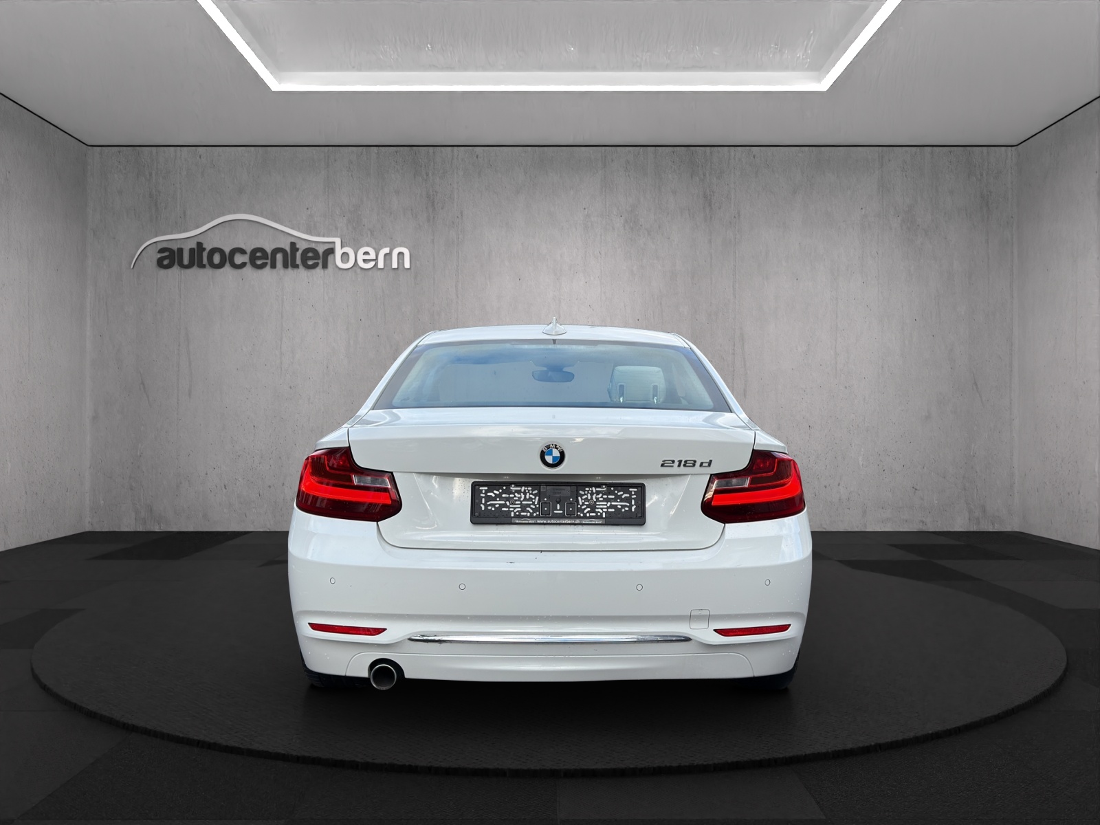 BMW 218d Luxury Line Steptronic-image-5
