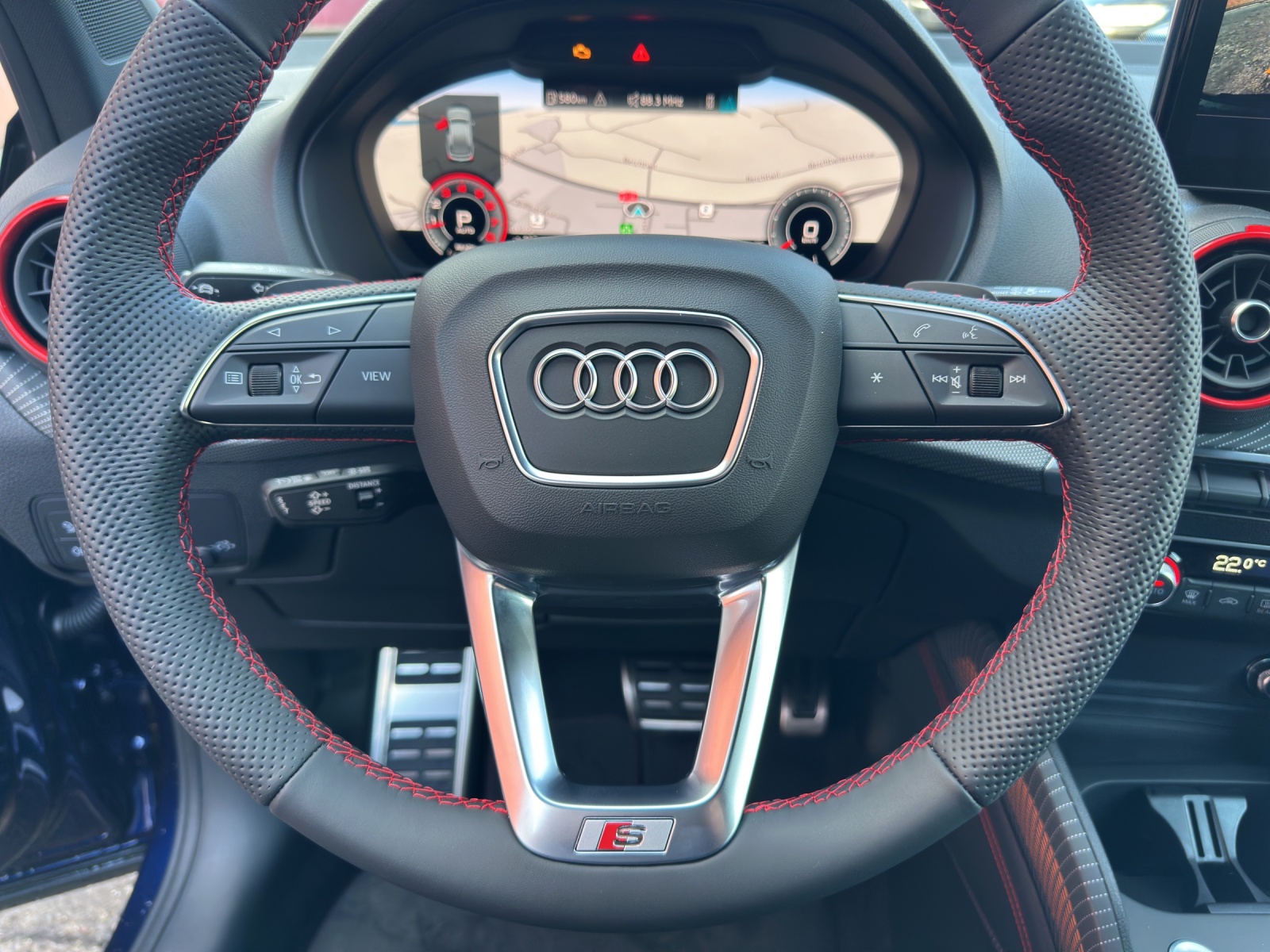 AUDI Q2 35 TFSI S line S-tronic-image-13