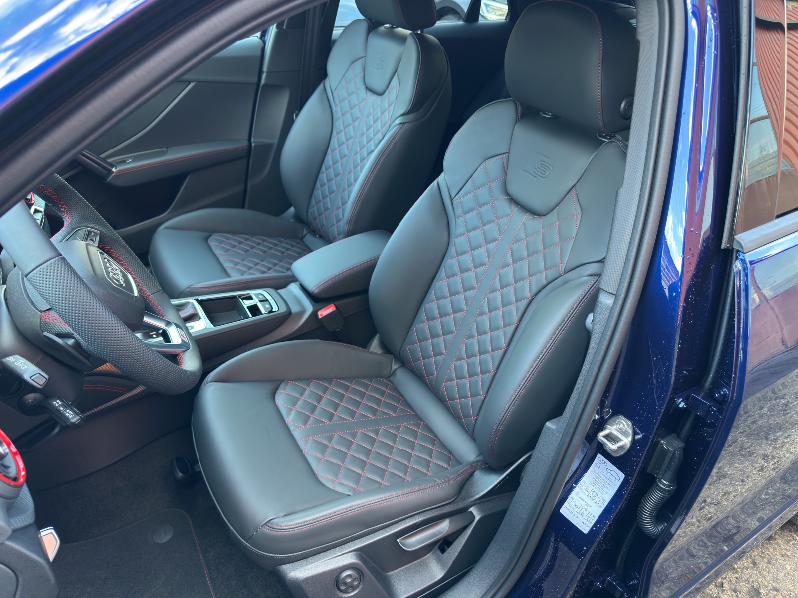 AUDI Q2 35 TFSI S line S-tronic-image-11