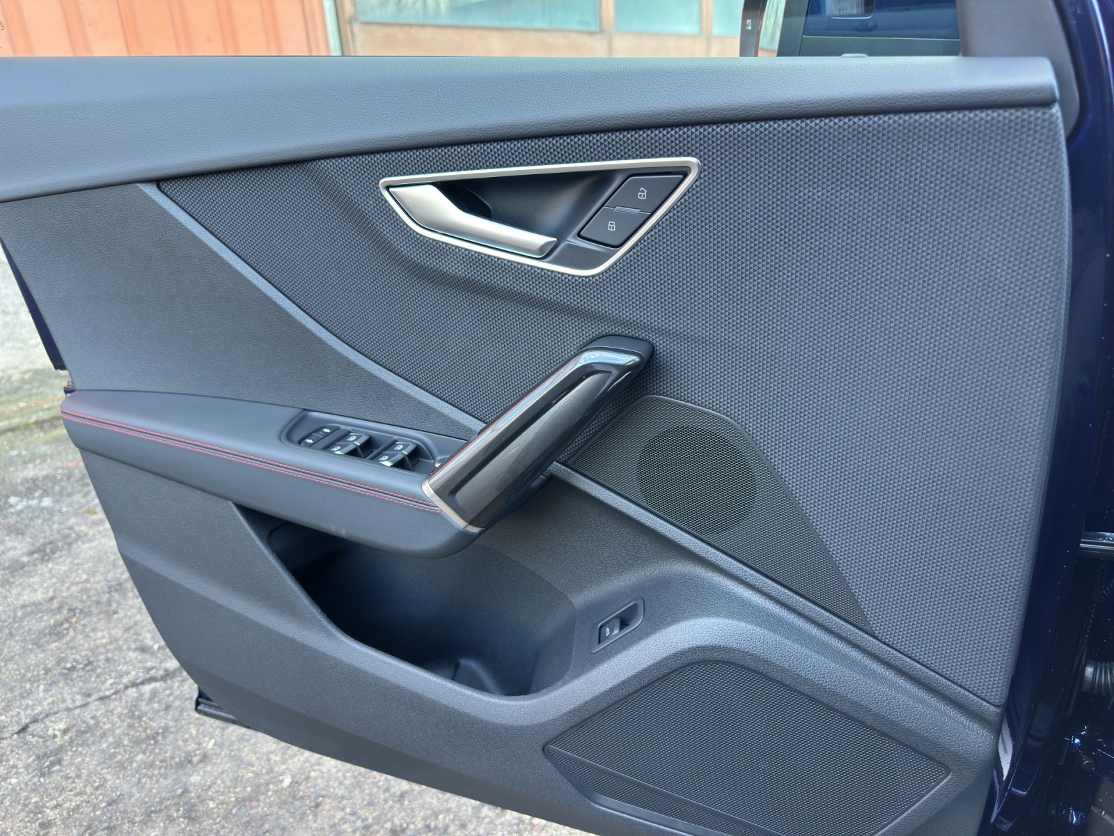 AUDI Q2 35 TFSI S line S-tronic-image-16
