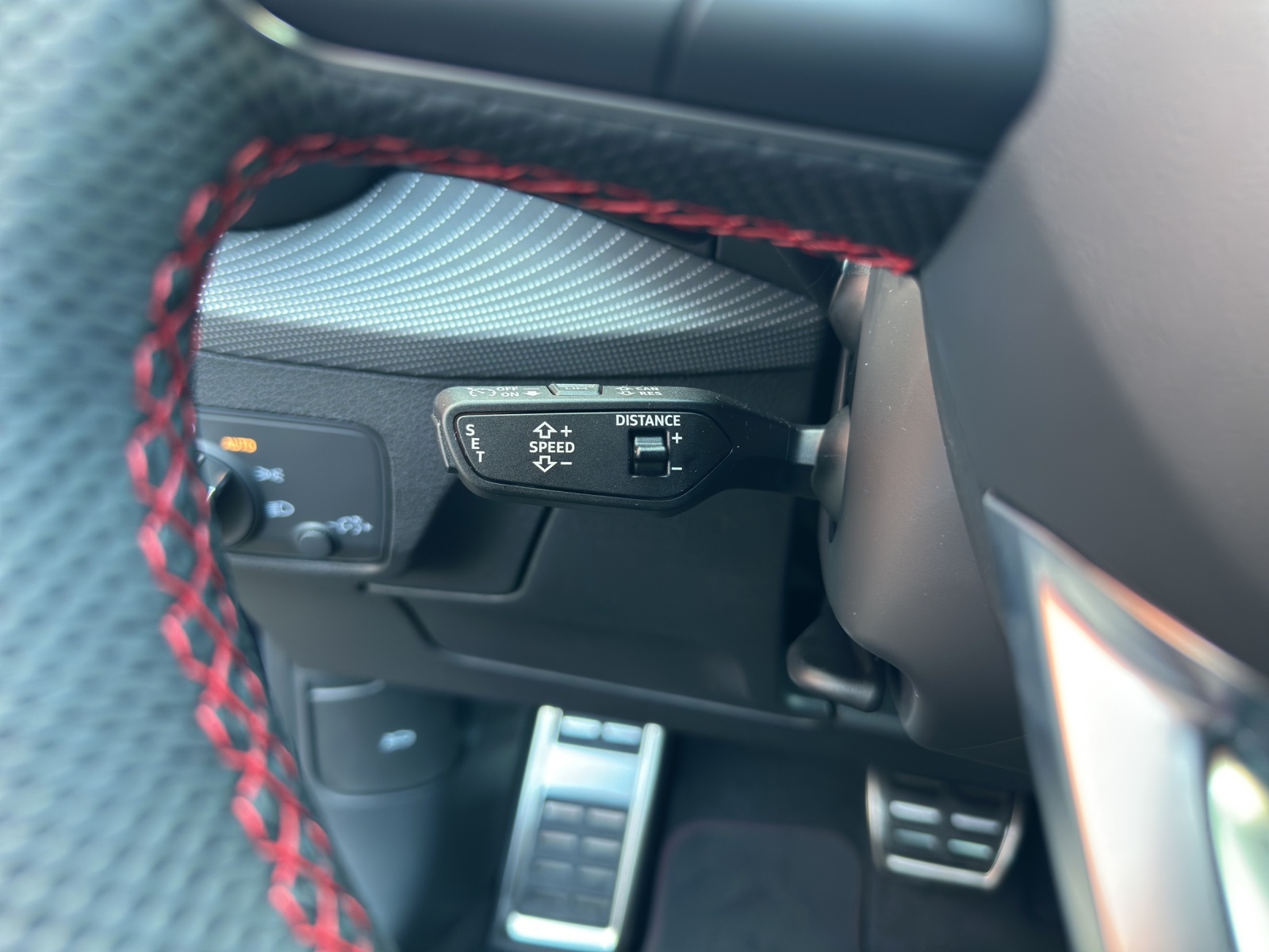 AUDI Q2 35 TFSI S line S-tronic-image-14