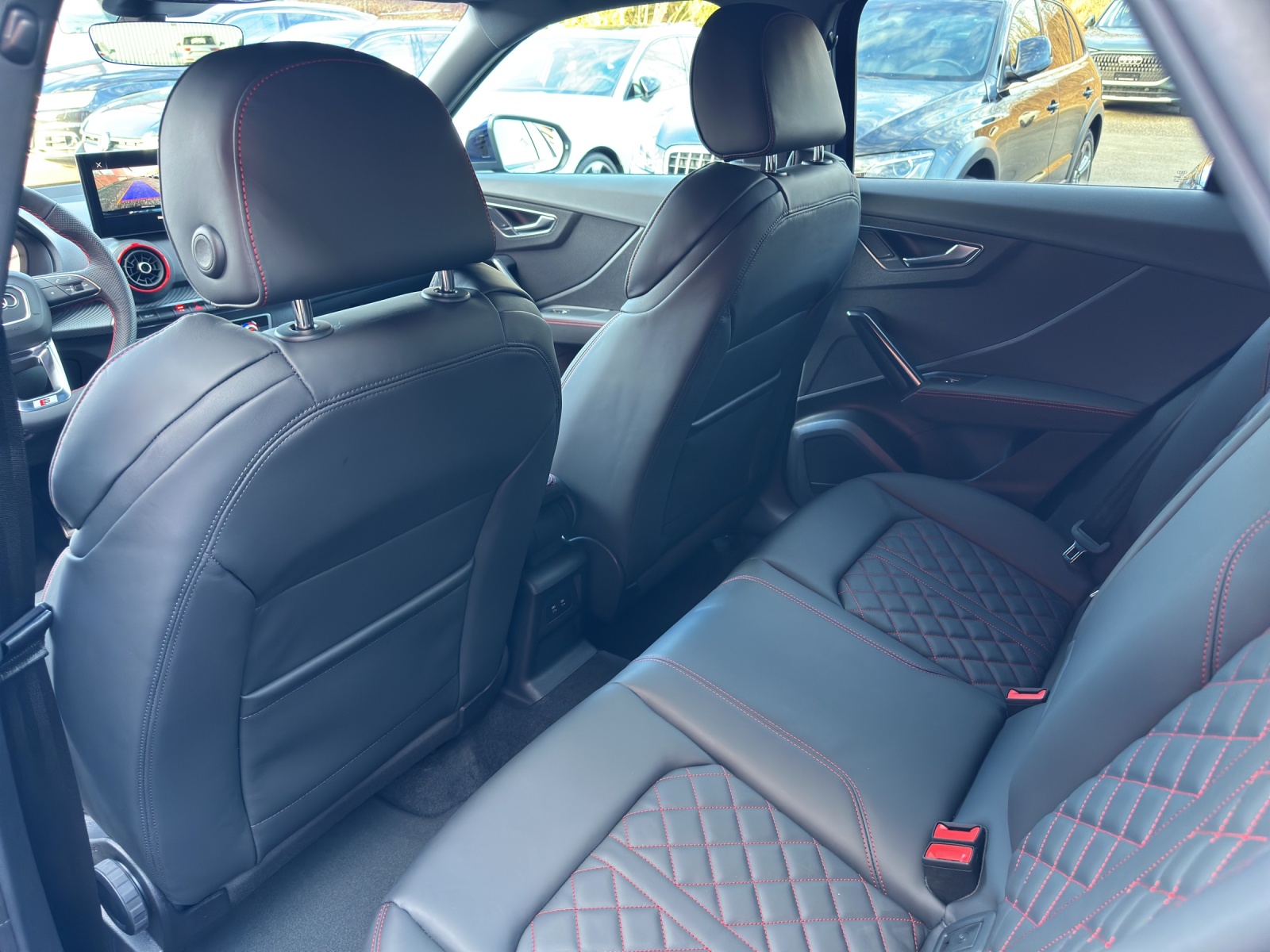 AUDI Q2 35 TFSI S line S-tronic-image-17