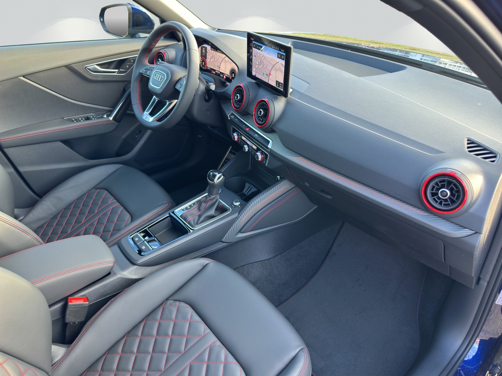 AUDI Q2 35 TFSI S line S-tronic-image-7