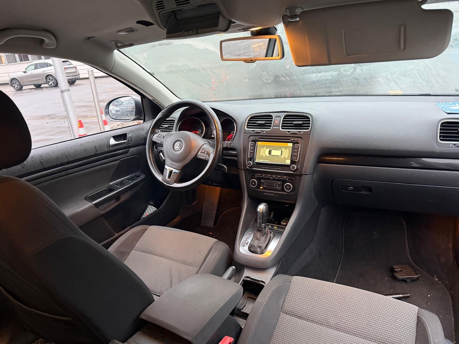 VW Golf Variant 2.0 TDI Comfortline DSG-image-6