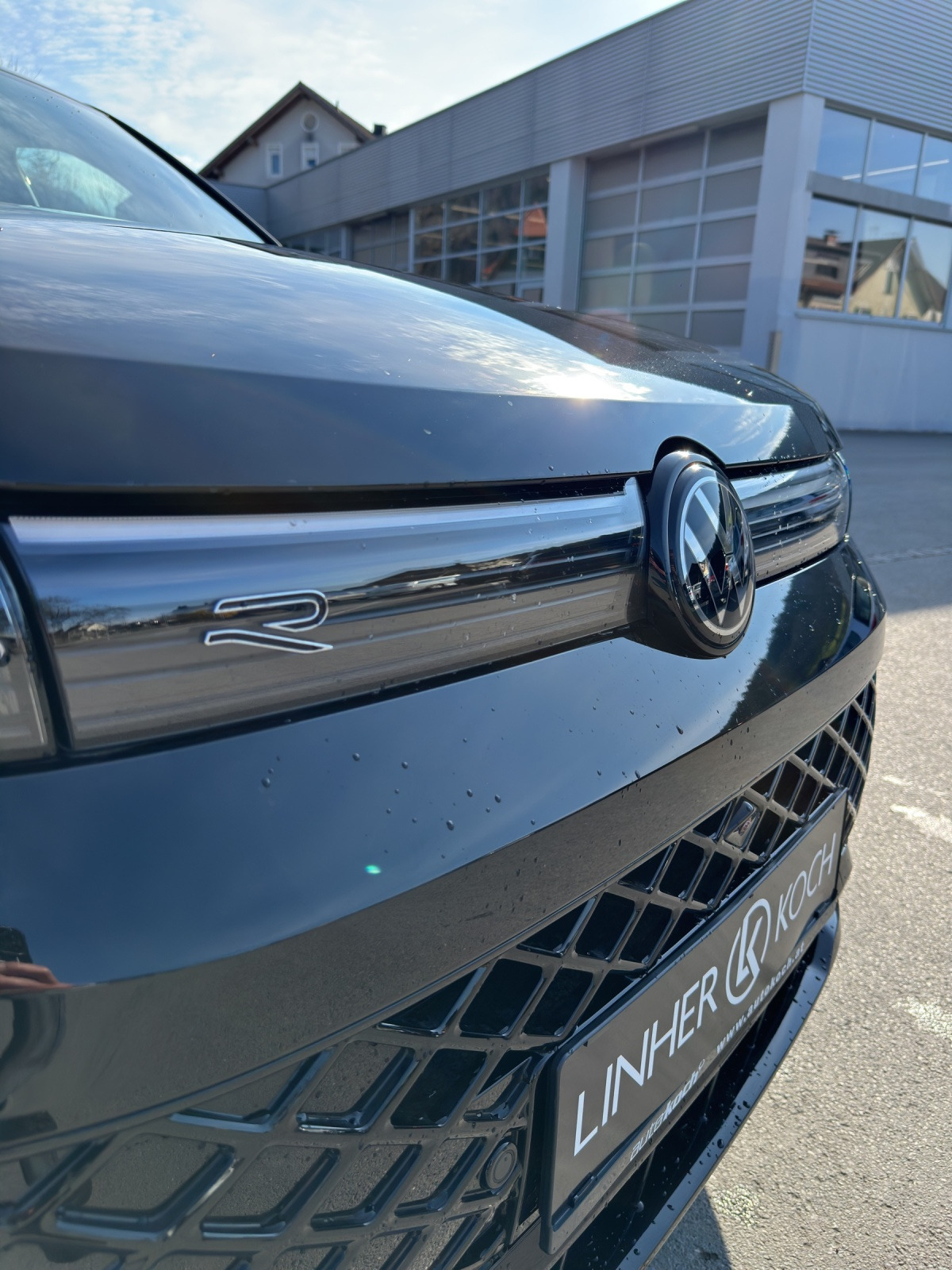 VW Tiguan 2.0 TDI SCR R-Line 4Motion DSG-image-17