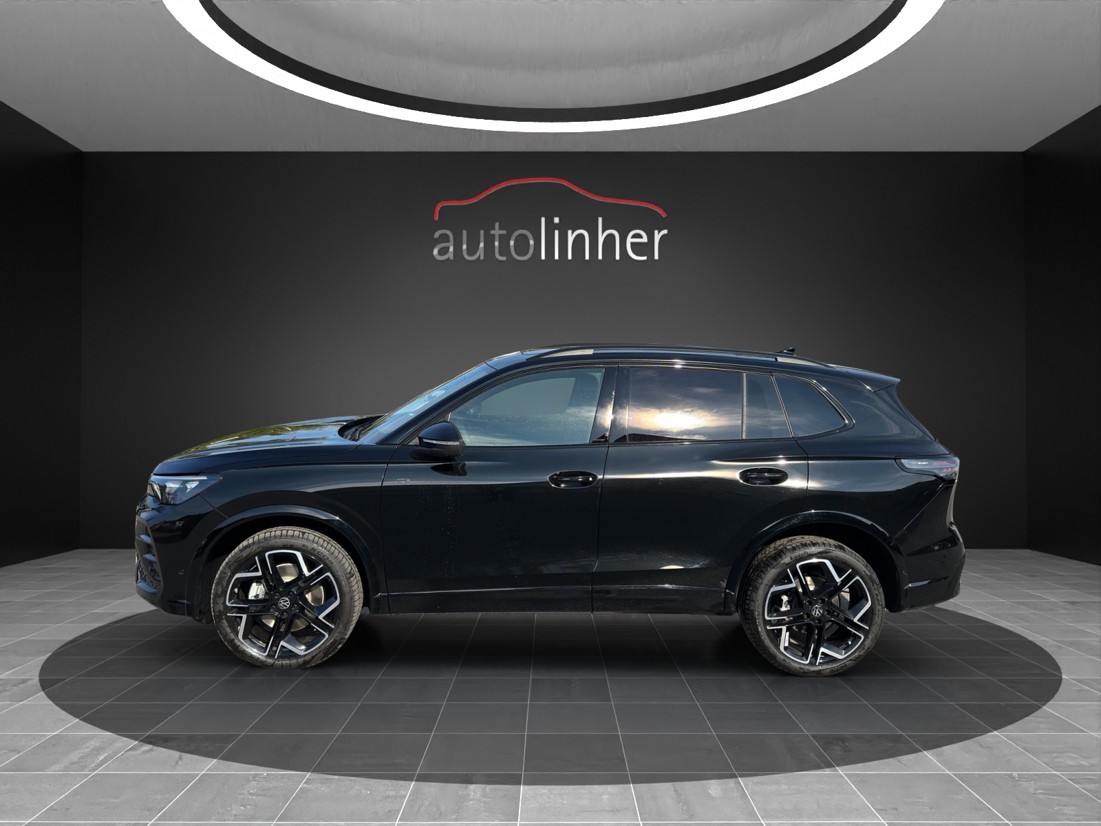 VW Tiguan 2.0 TDI SCR R-Line 4Motion DSG-image-1