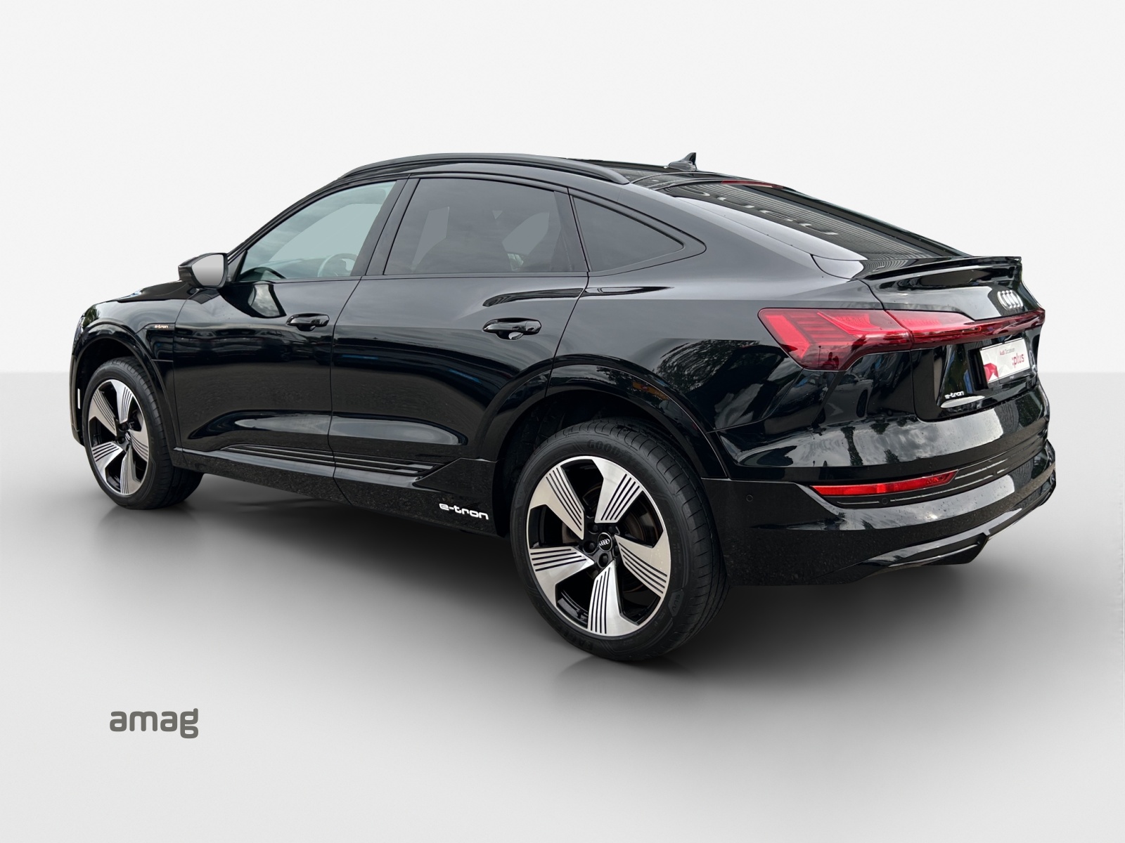 AUDI e-tron 55 Sportback S Line quattro-image-2