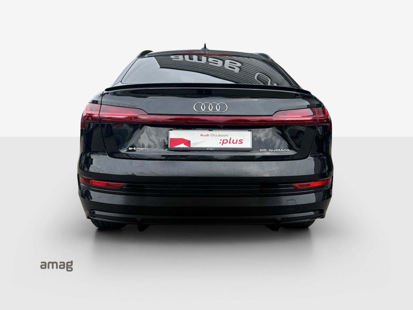 AUDI e-tron 55 Sportback S Line quattro-image-4