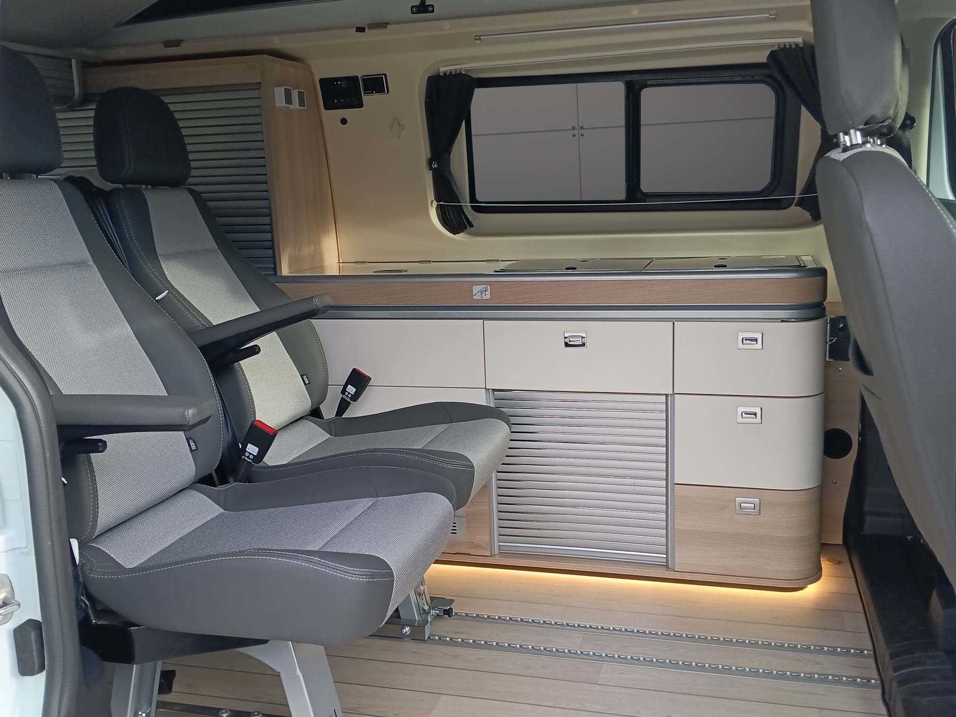 FORD Transit Custom Dreamer-image-11
