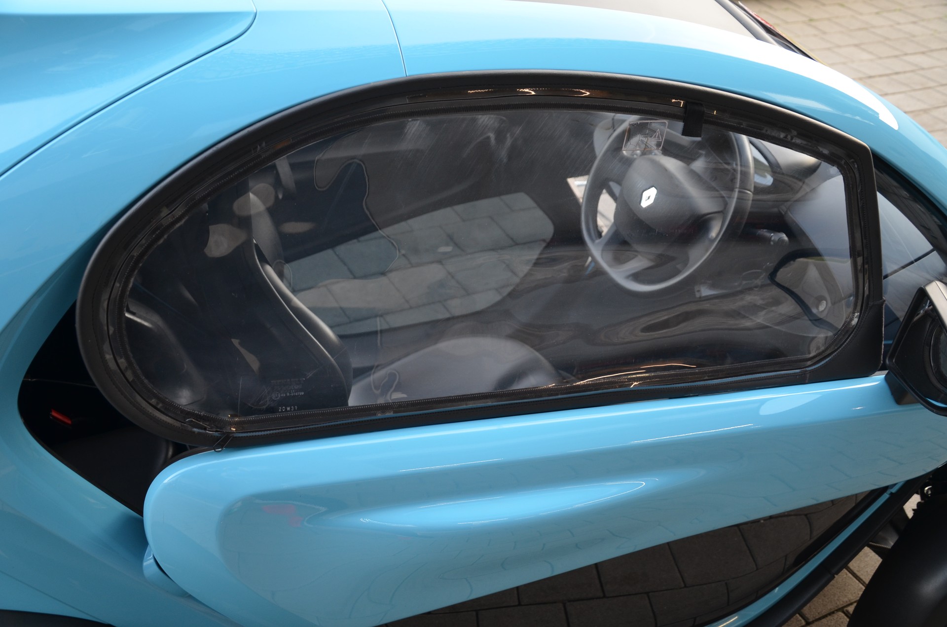 RENAULT Twizy Z.E. (Batterie inkl)-image-8