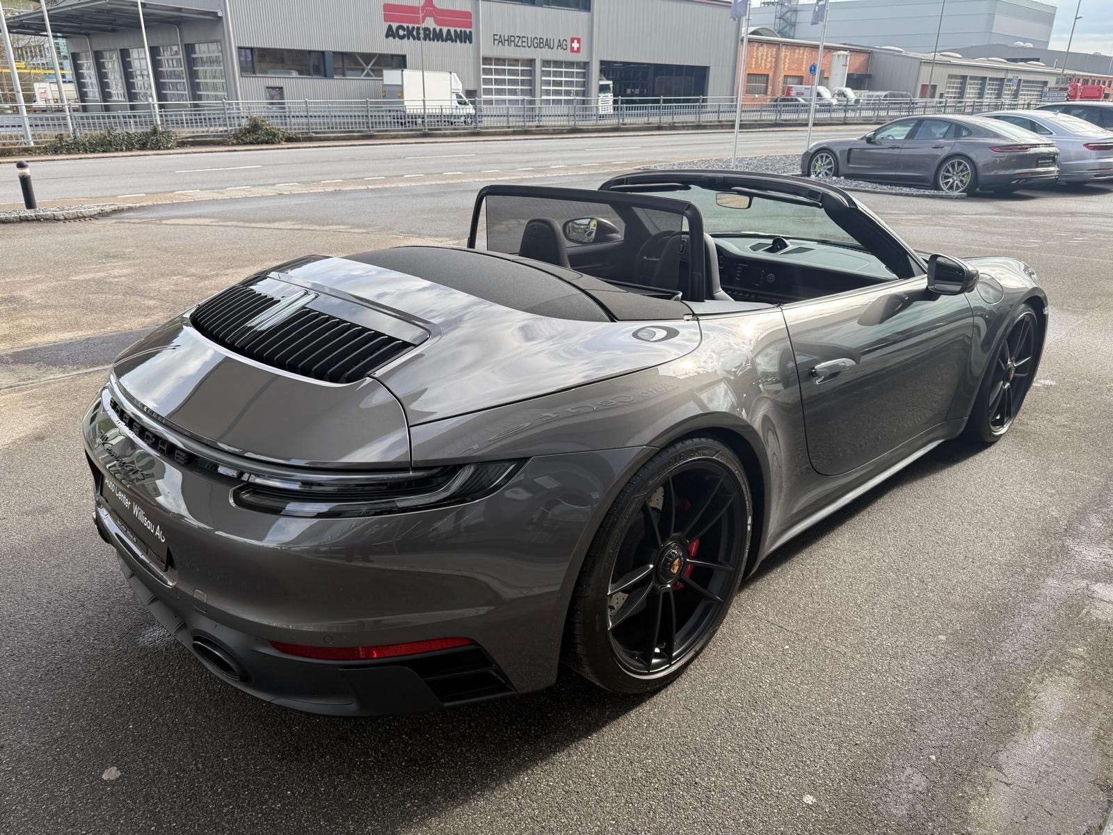 PORSCHE 911 Carrera GTS Cabriolet PDK-image-12