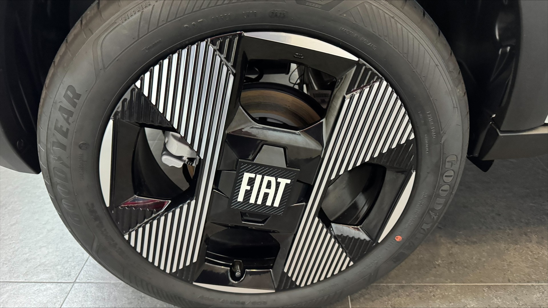 FIAT Grande Panda MHEV La Prima-image-8
