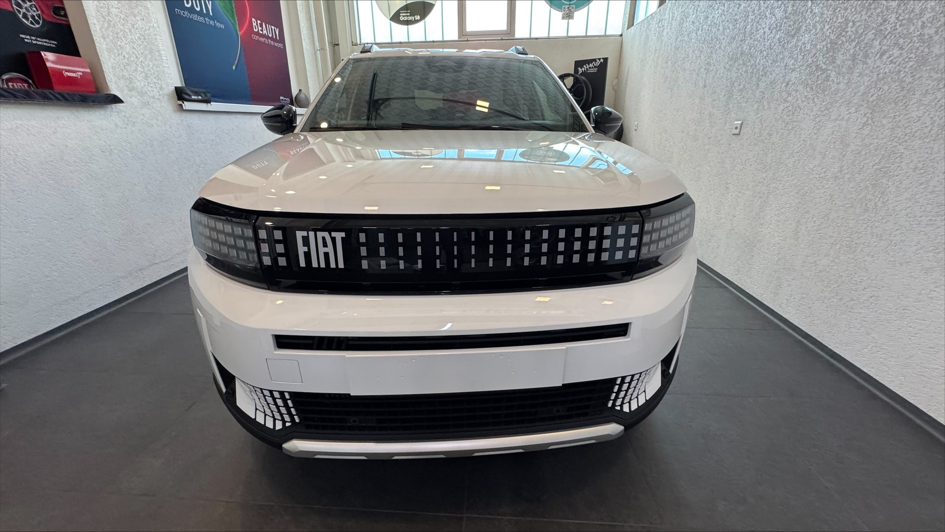 FIAT Grande Panda MHEV La Prima-image-0