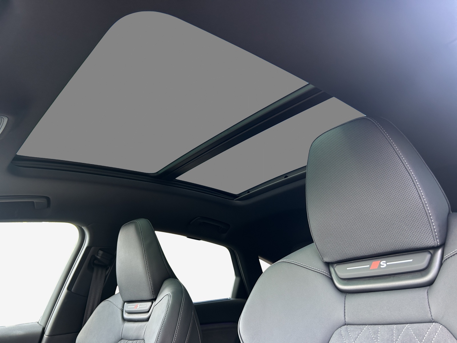 AUDI SQ6 Sportback e-tron quattro-image-16