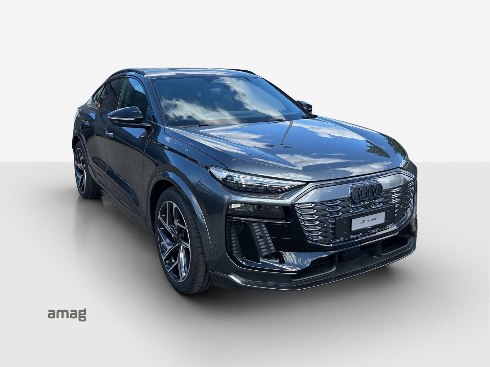 AUDI SQ6 Sportback e-tron quattro-image-6