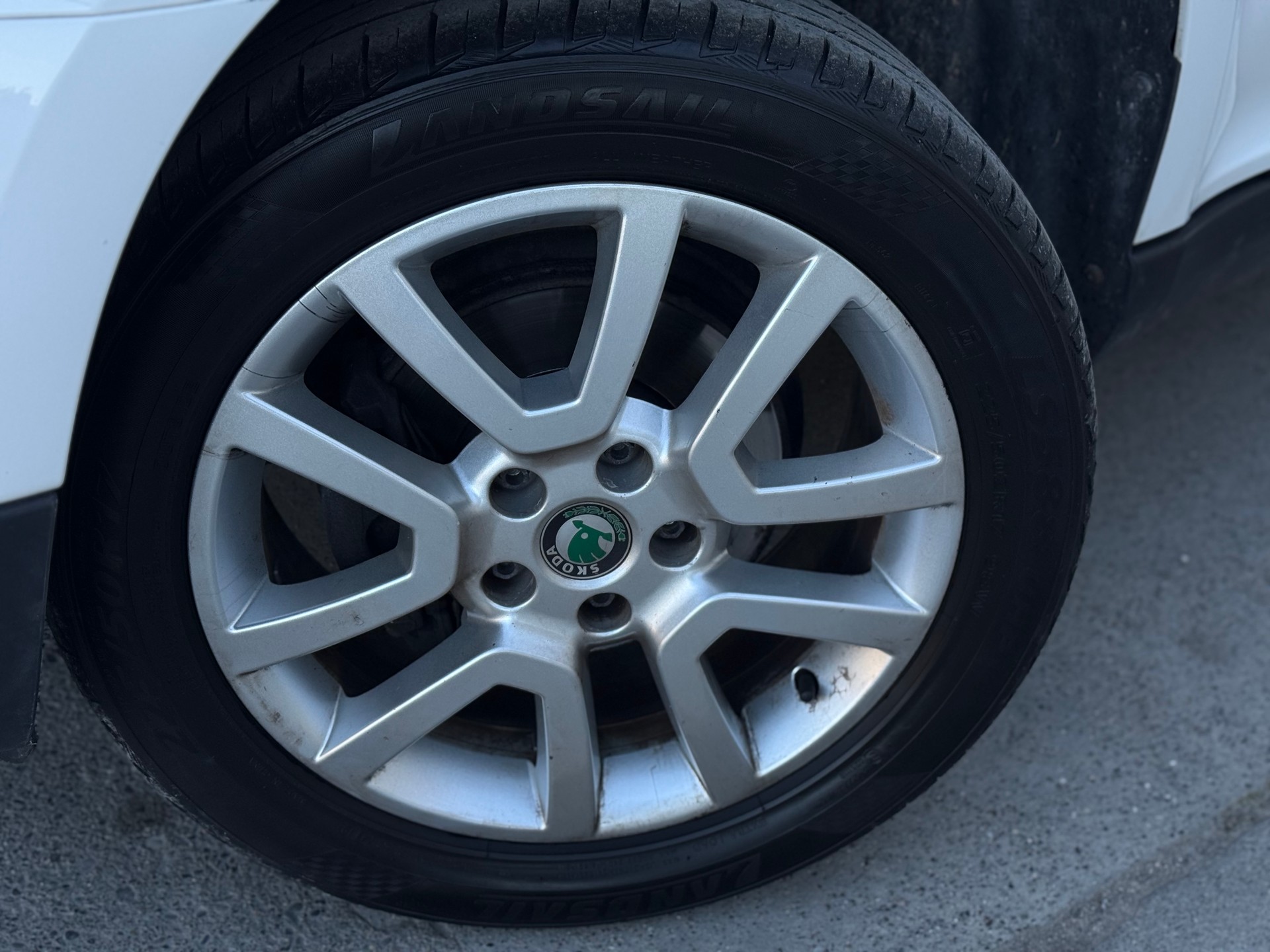 SKODA Yeti 1.8 TSI Elegance 4x4-image-7