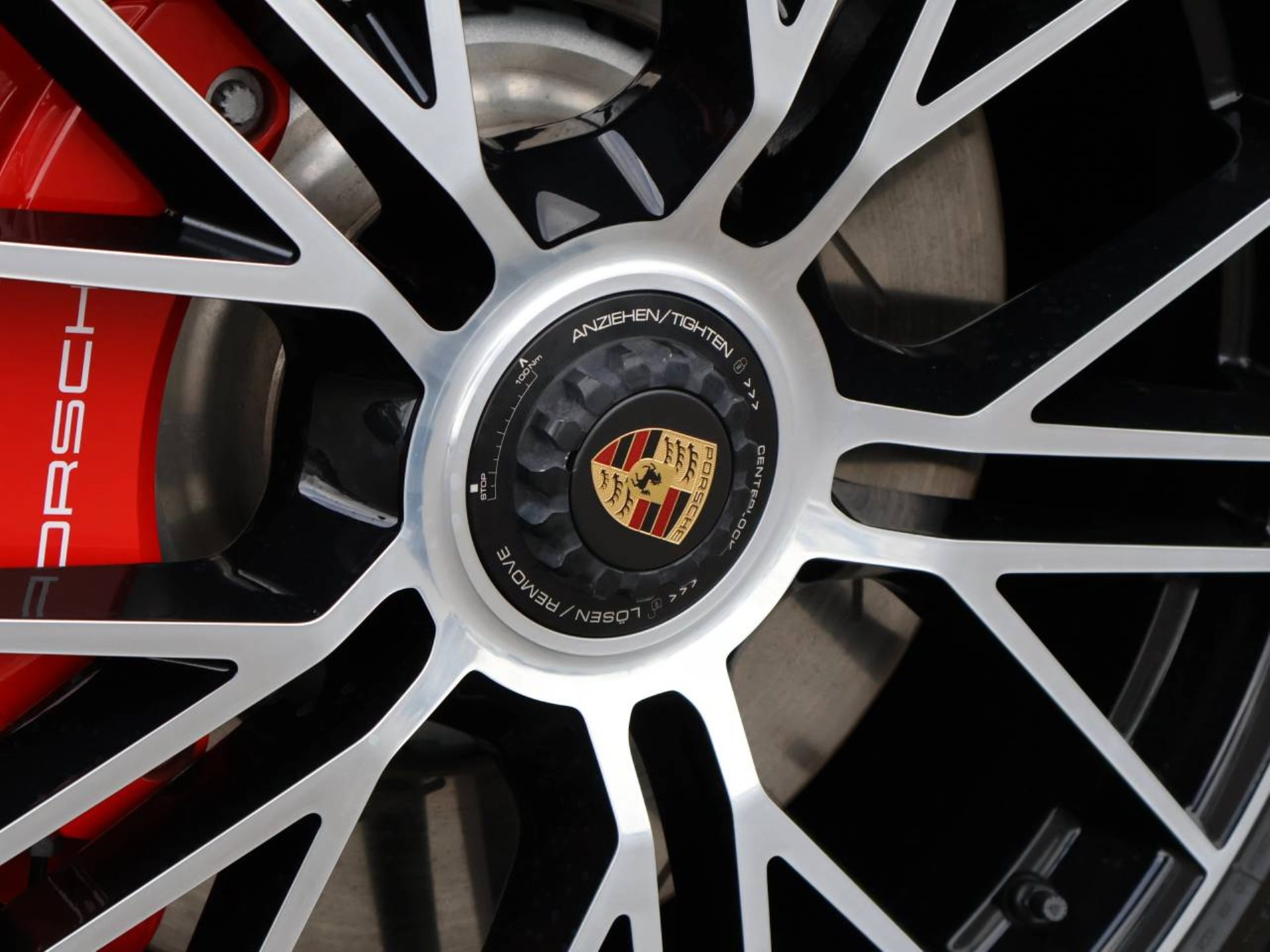 PORSCHE Panamera GTS-image-43