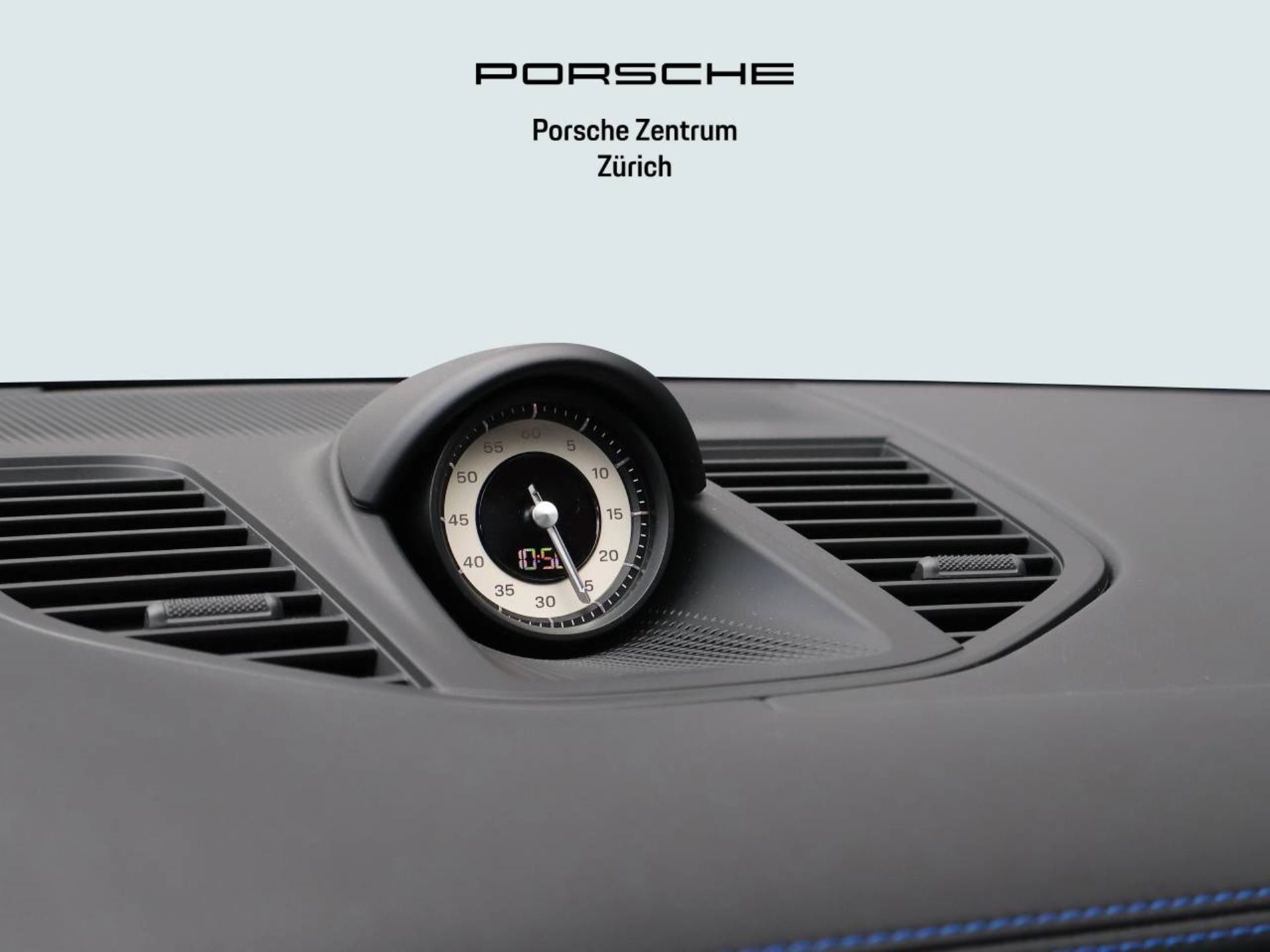 PORSCHE Panamera GTS-image-21