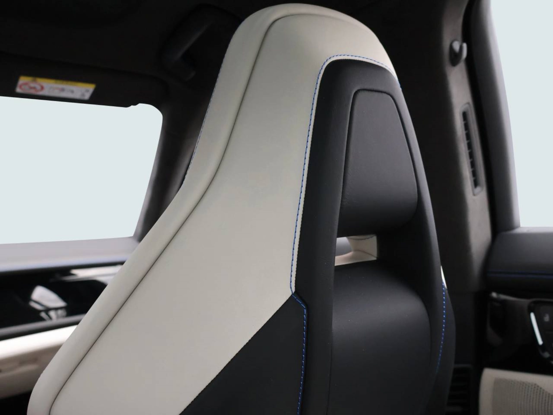 PORSCHE Panamera GTS-image-19