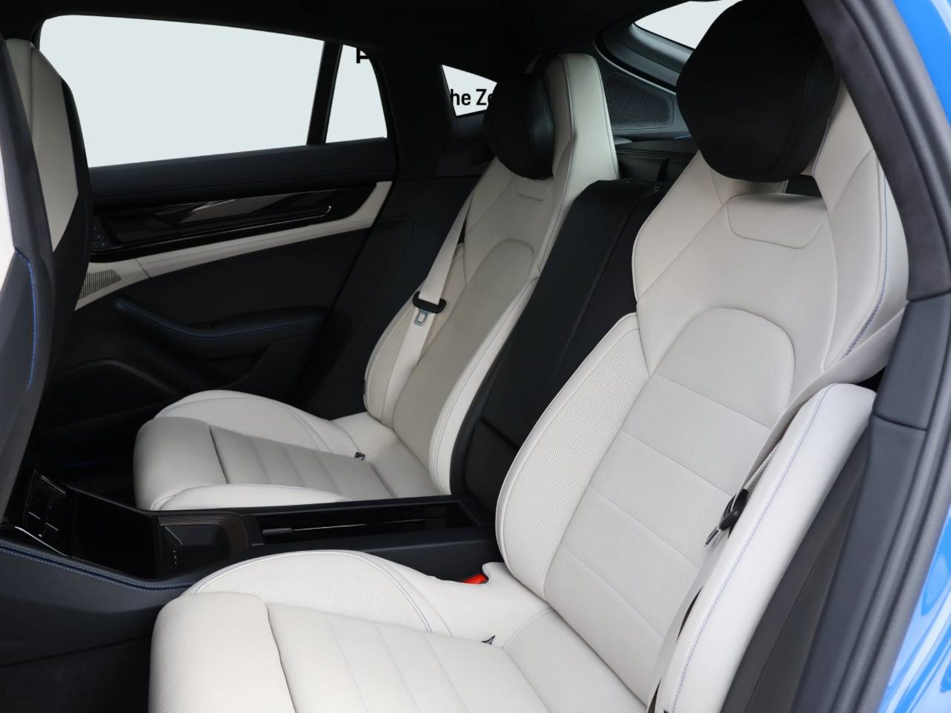 PORSCHE Panamera GTS-image-16