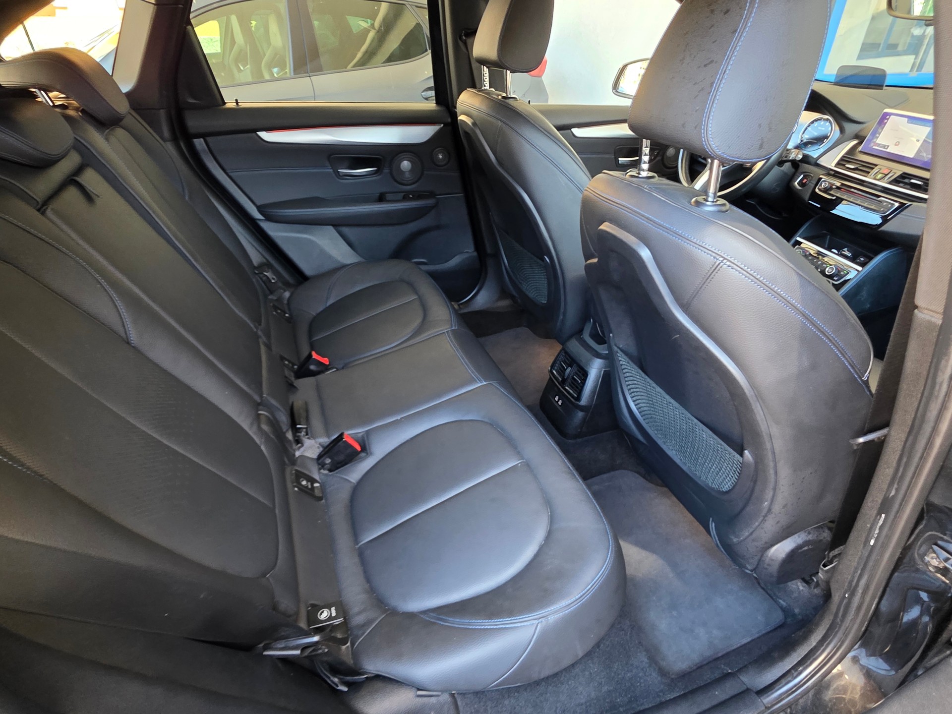 BMW 225xe iPerformance Active Tourer Steptronic M Sport-image-16