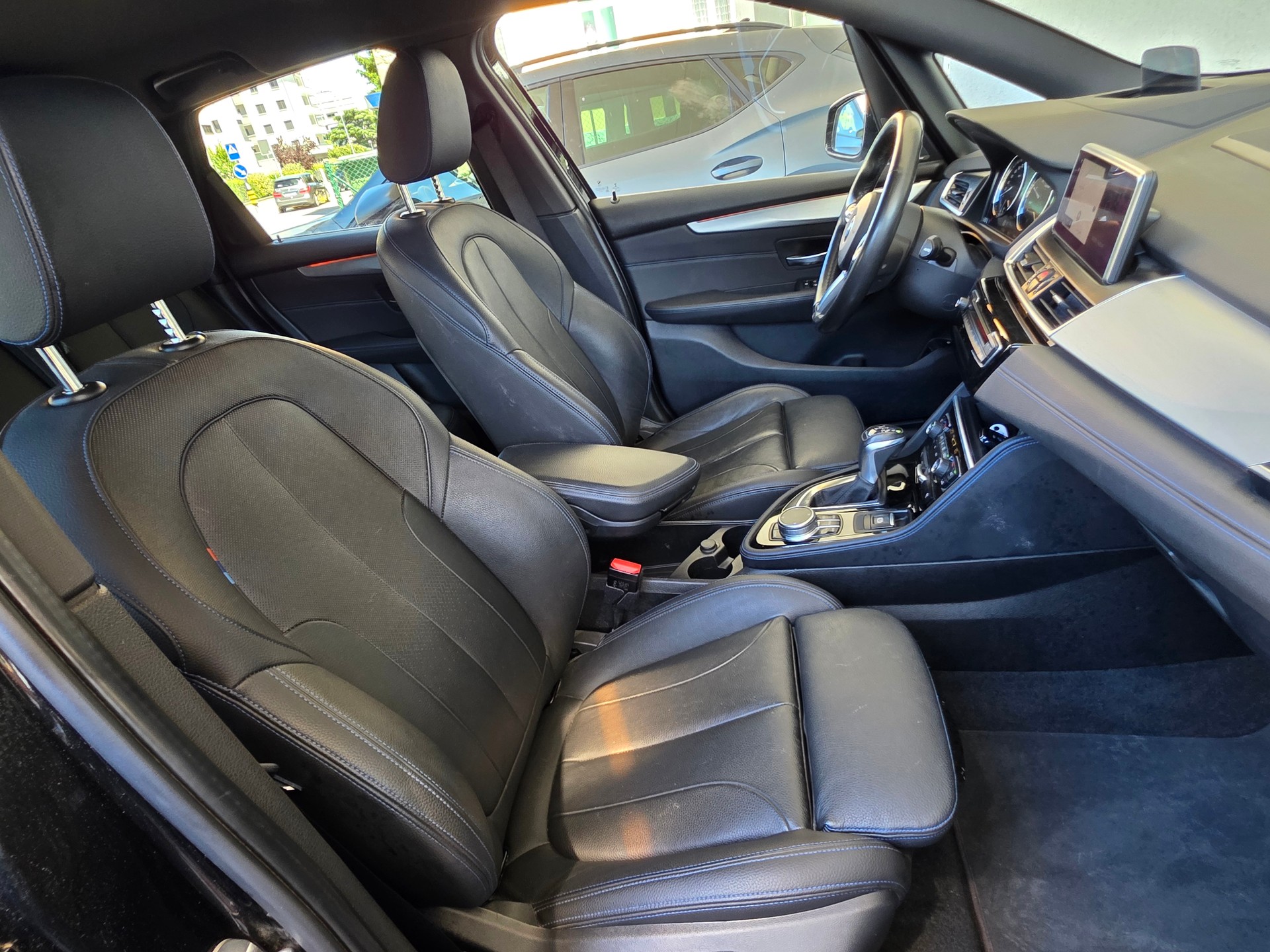 BMW 225xe iPerformance Active Tourer Steptronic M Sport-image-14