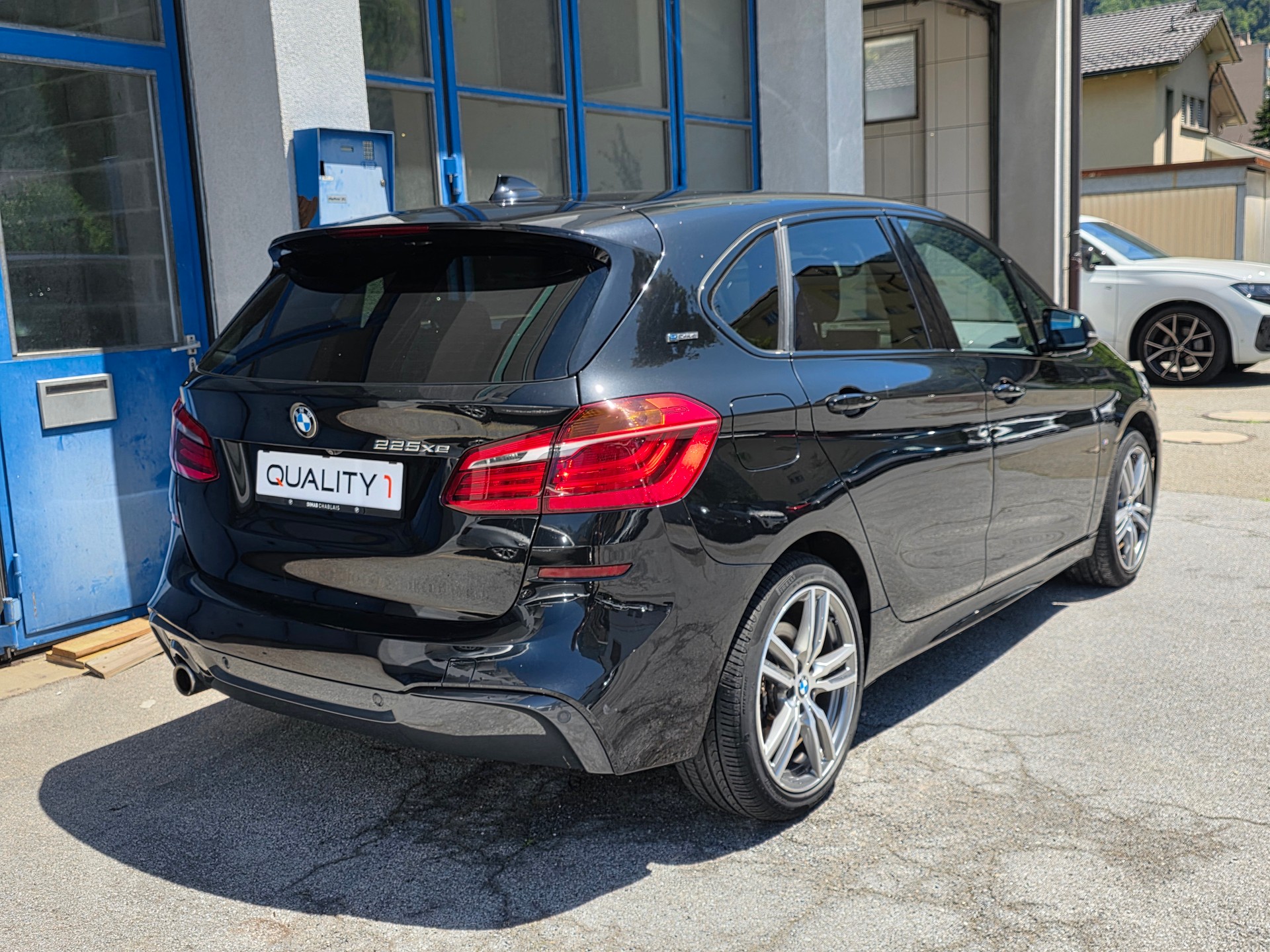 BMW 225xe iPerformance Active Tourer Steptronic M Sport-image-7