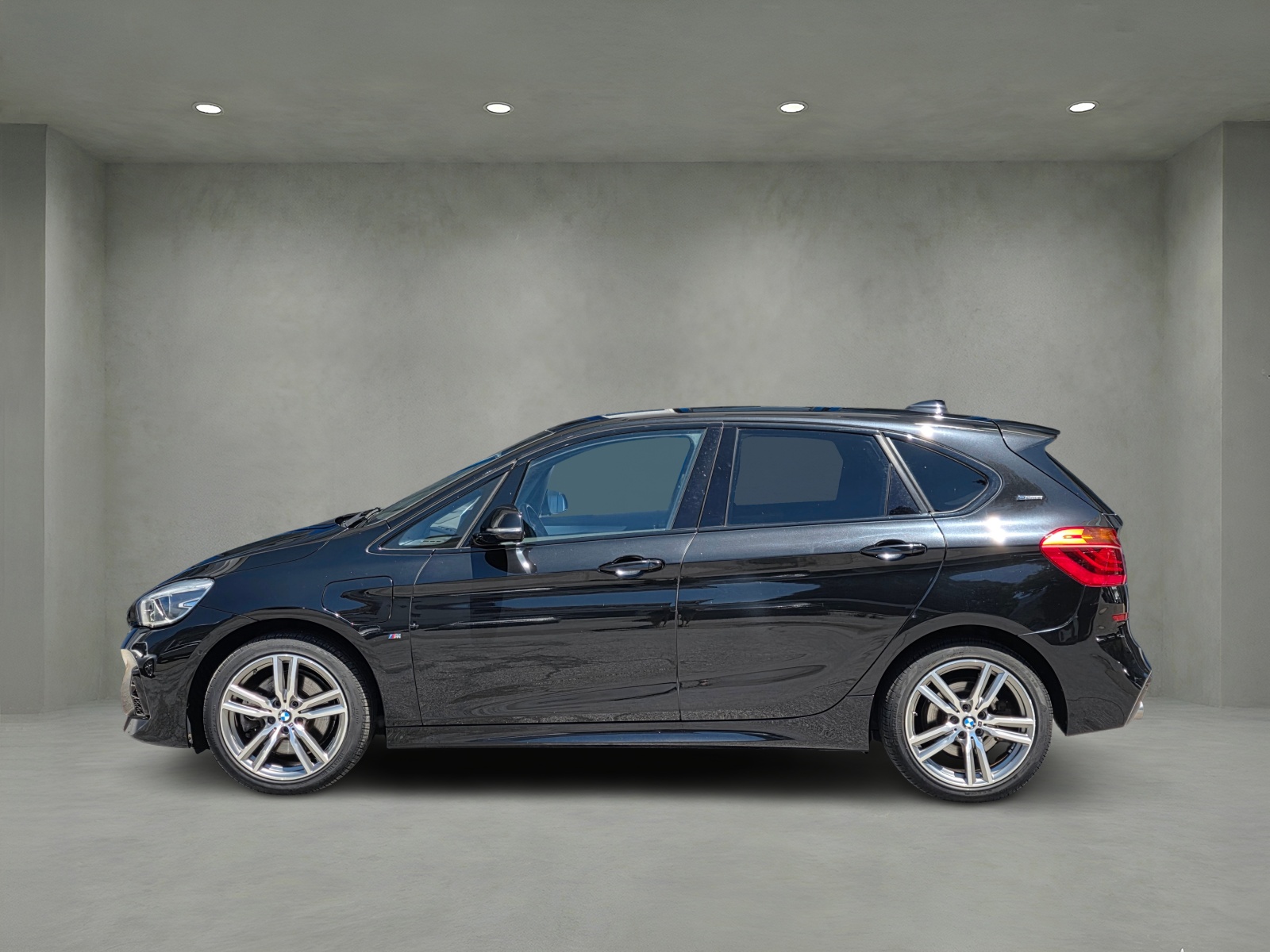 BMW 225xe iPerformance Active Tourer Steptronic M Sport — slika 3