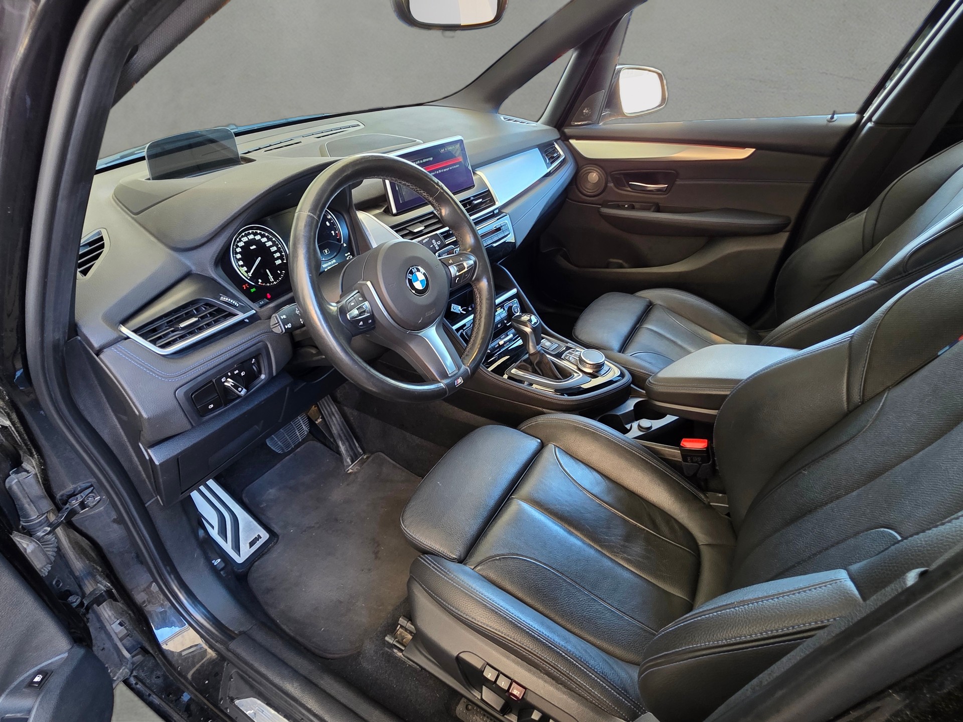 BMW 225xe iPerformance Active Tourer Steptronic M Sport-image-11