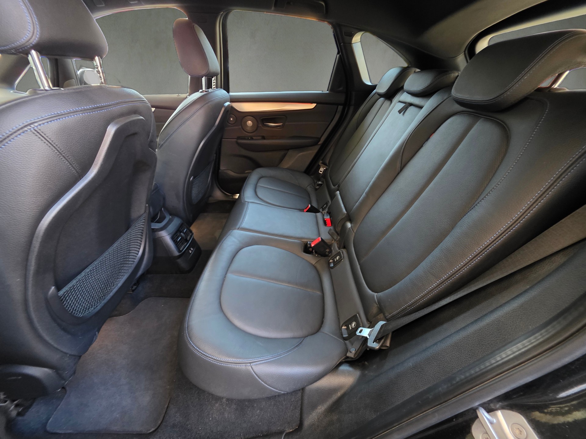 BMW 225xe iPerformance Active Tourer Steptronic M Sport-image-15