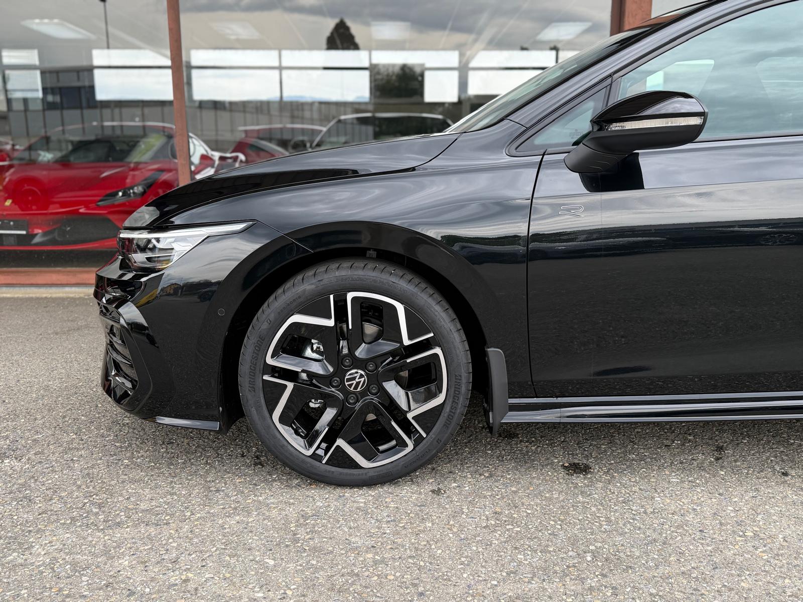 VW Golf Variant 1.5 eTSI mHEV R-Line-image-5