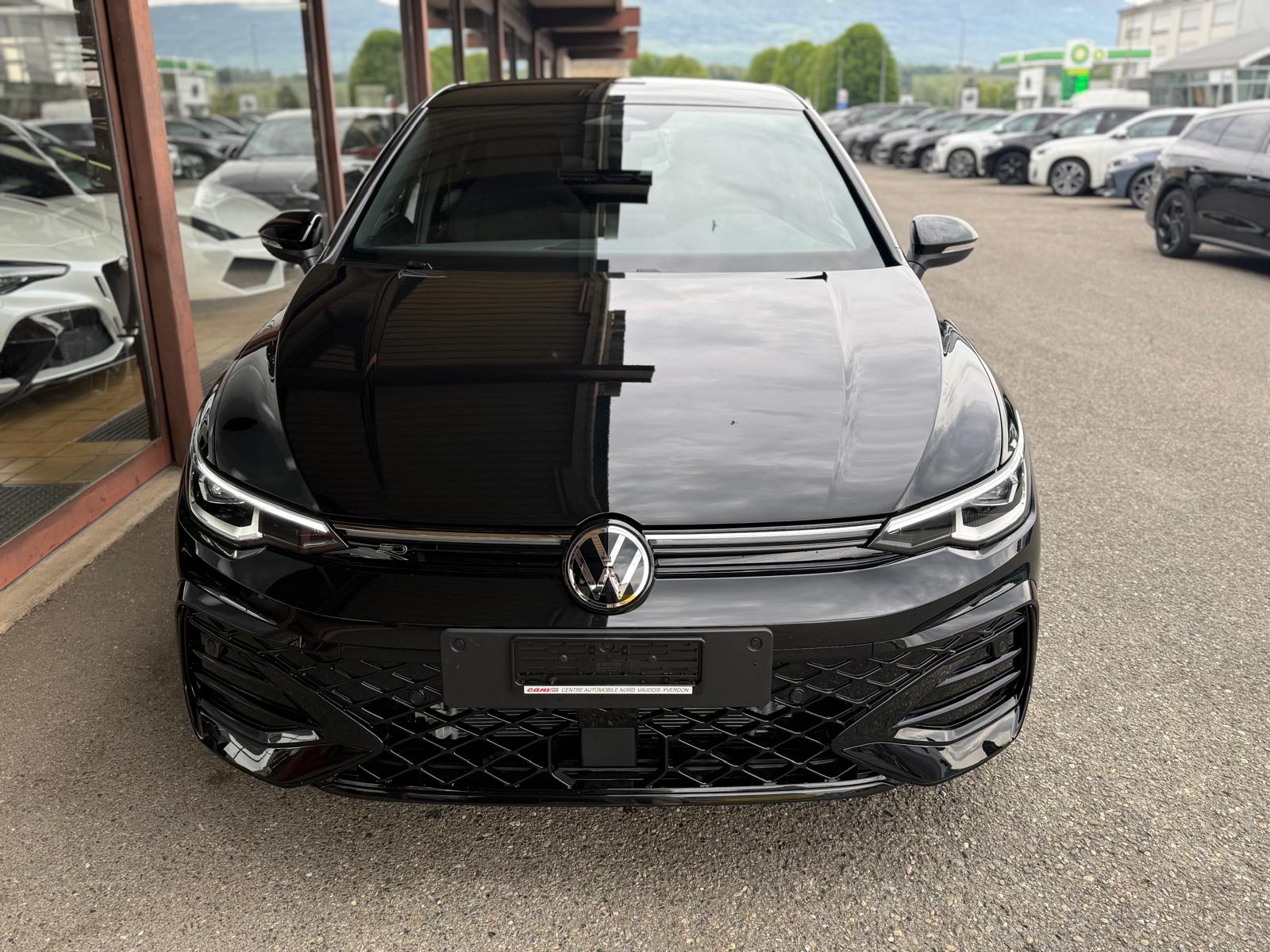 VW Golf Variant 1.5 eTSI mHEV R-Line-image-2