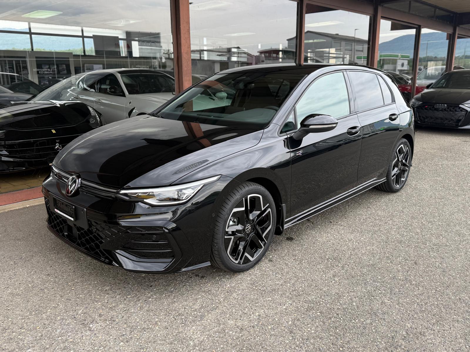 VW Golf Variant 1.5 eTSI mHEV R-Line-image-1