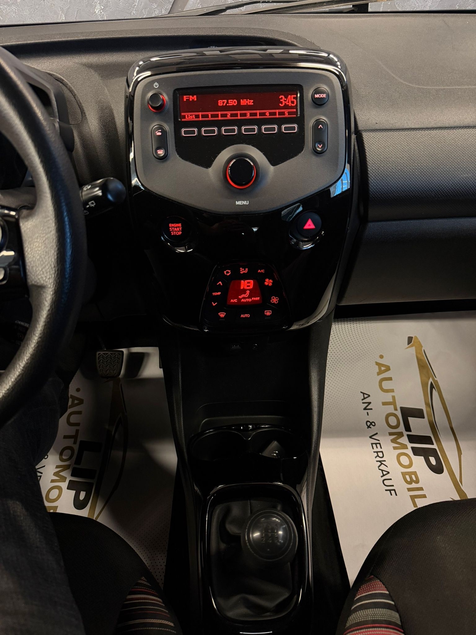 CITROEN C1 1.0 VTi Shine Airscape Stop&Start-image-11