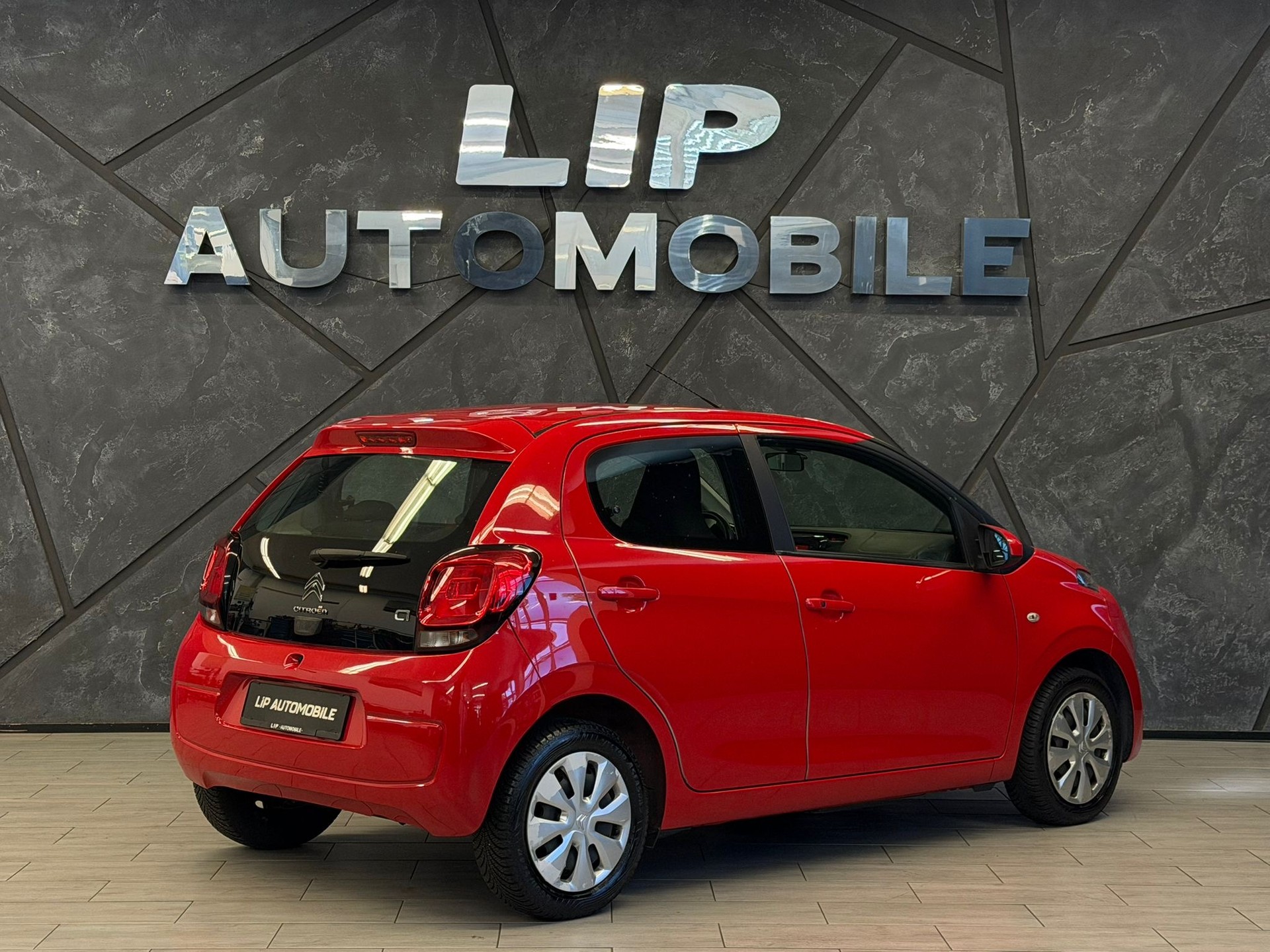 CITROEN C1 1.0 VTi Shine Airscape Stop&Start-image-5