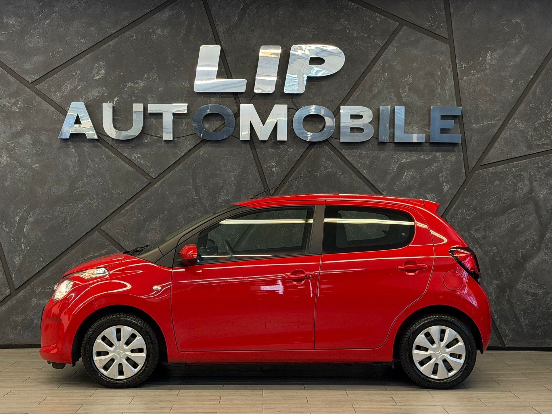 CITROEN C1 1.0 VTi Shine Airscape Stop&Start-image-4