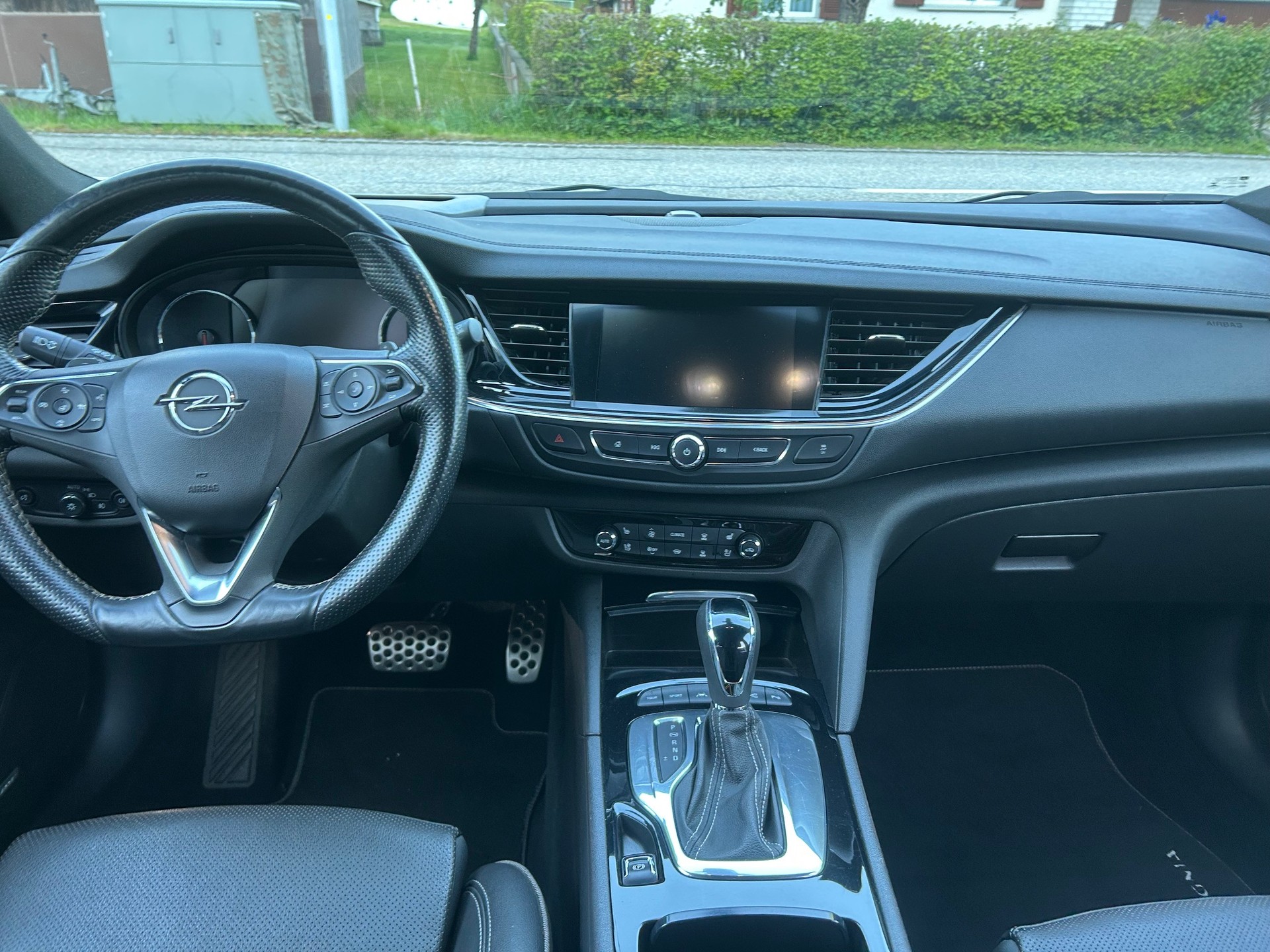 OPEL Insignia 2.0 T Sports Tourer Excellence 4WD Automat.-image-8