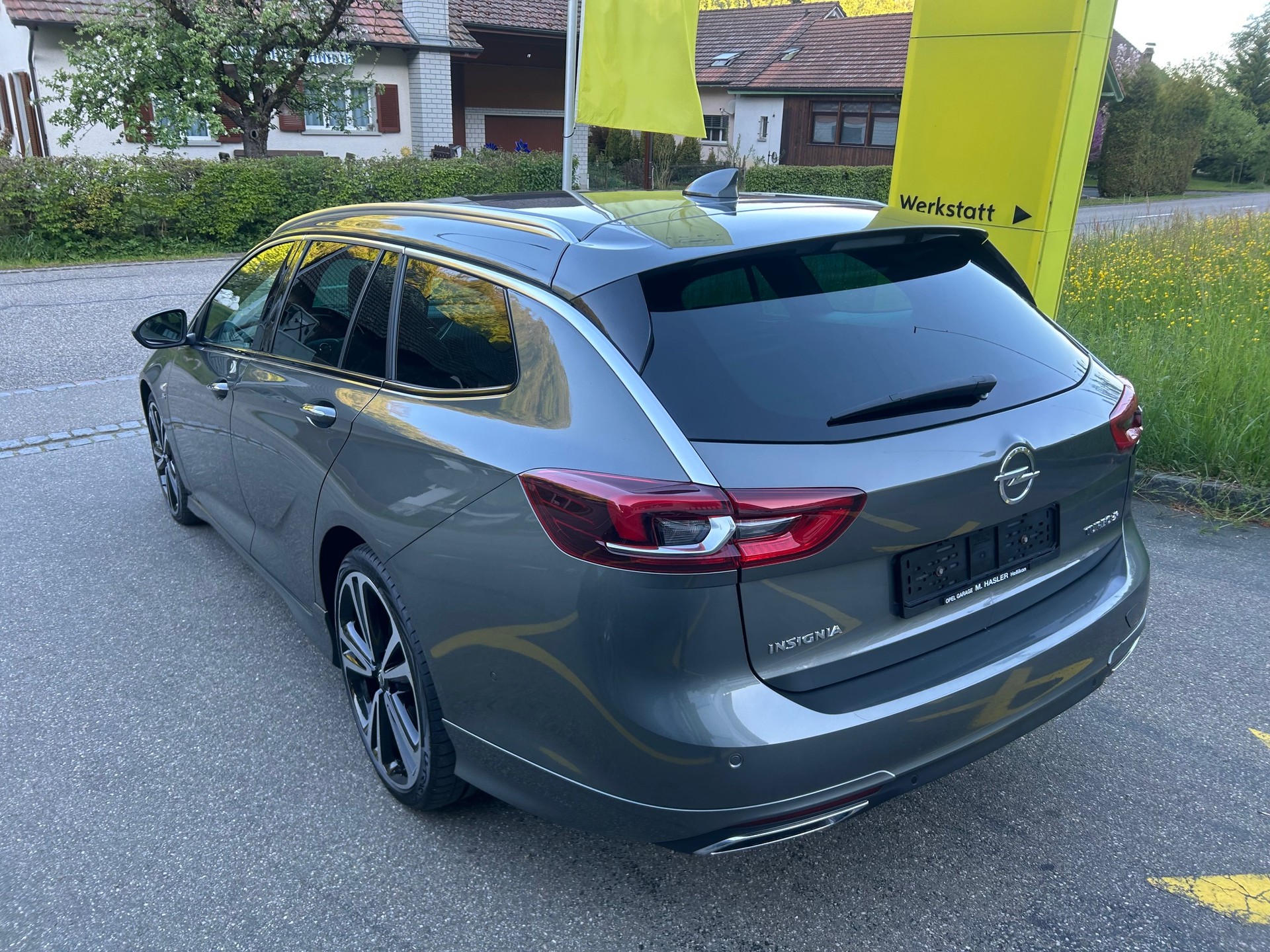 OPEL Insignia 2.0 T Sports Tourer Excellence 4WD Automat.-image-3